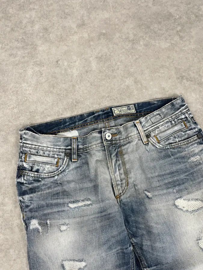 Dolce & Gabbana 2000s Dolce & Gabbana Light Blue Denim Distressed Jeans Size US 31 - 7 Thumbnail