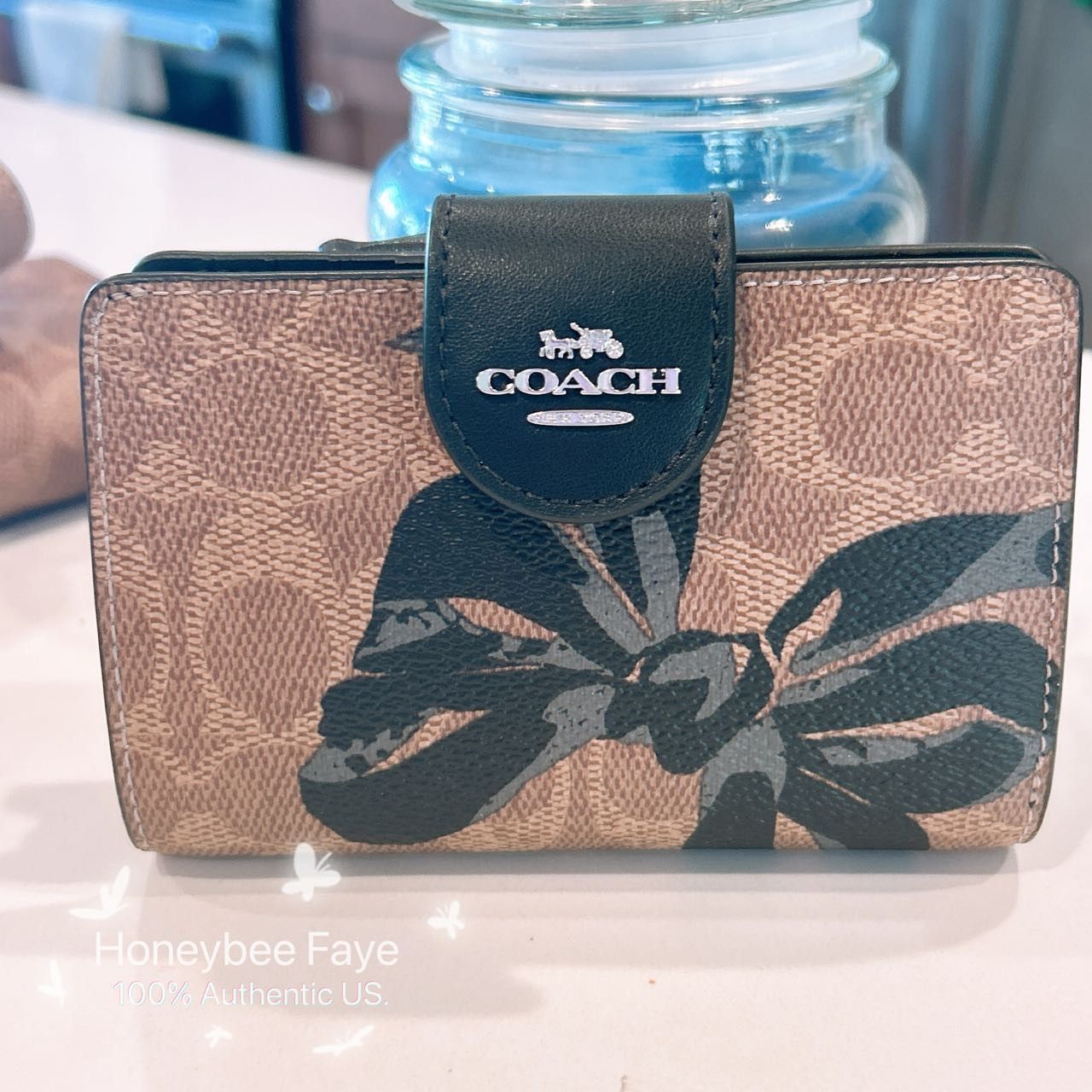 Coach Medium Corner Zip Wallet In Signature Canvas With Bow