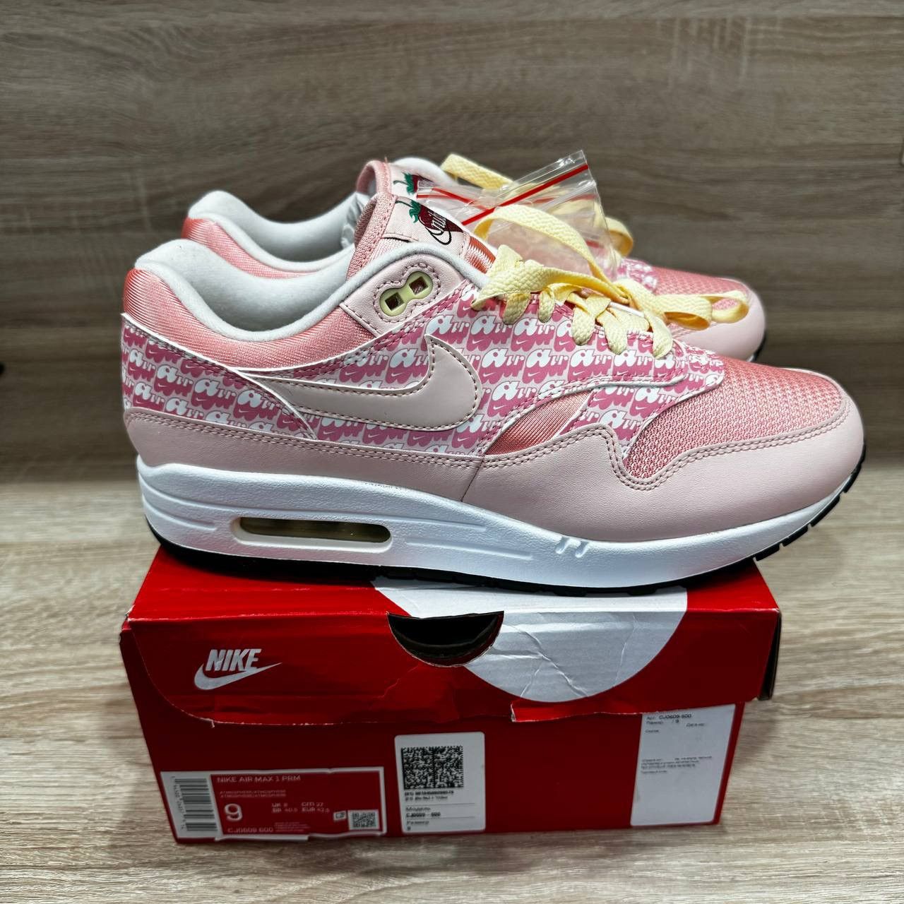Nike × Strawberry NikeLab Air Max 1 PRM Lemonade ACG Patta Atmos Parra Size US 9 / EU 42 - 4 Thumbnail
