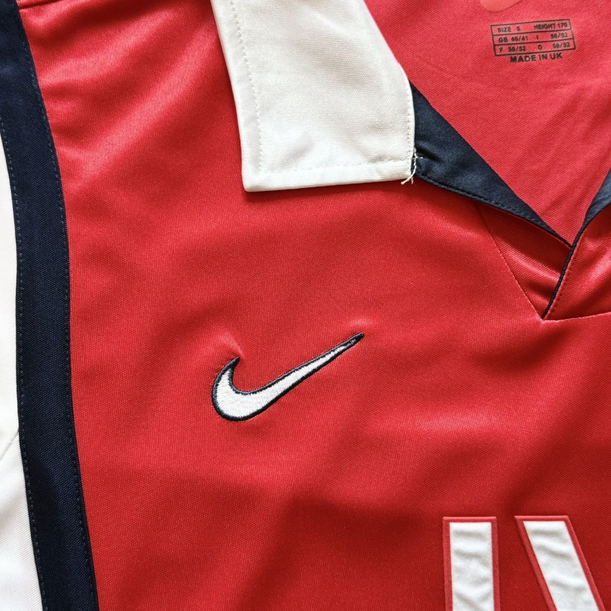 Vintage Vintage Nike Arsenal 1998-99 Home Shirt Jersey Tee Y2K Size US S / EU 44-46 / 1 - 4 Thumbnail