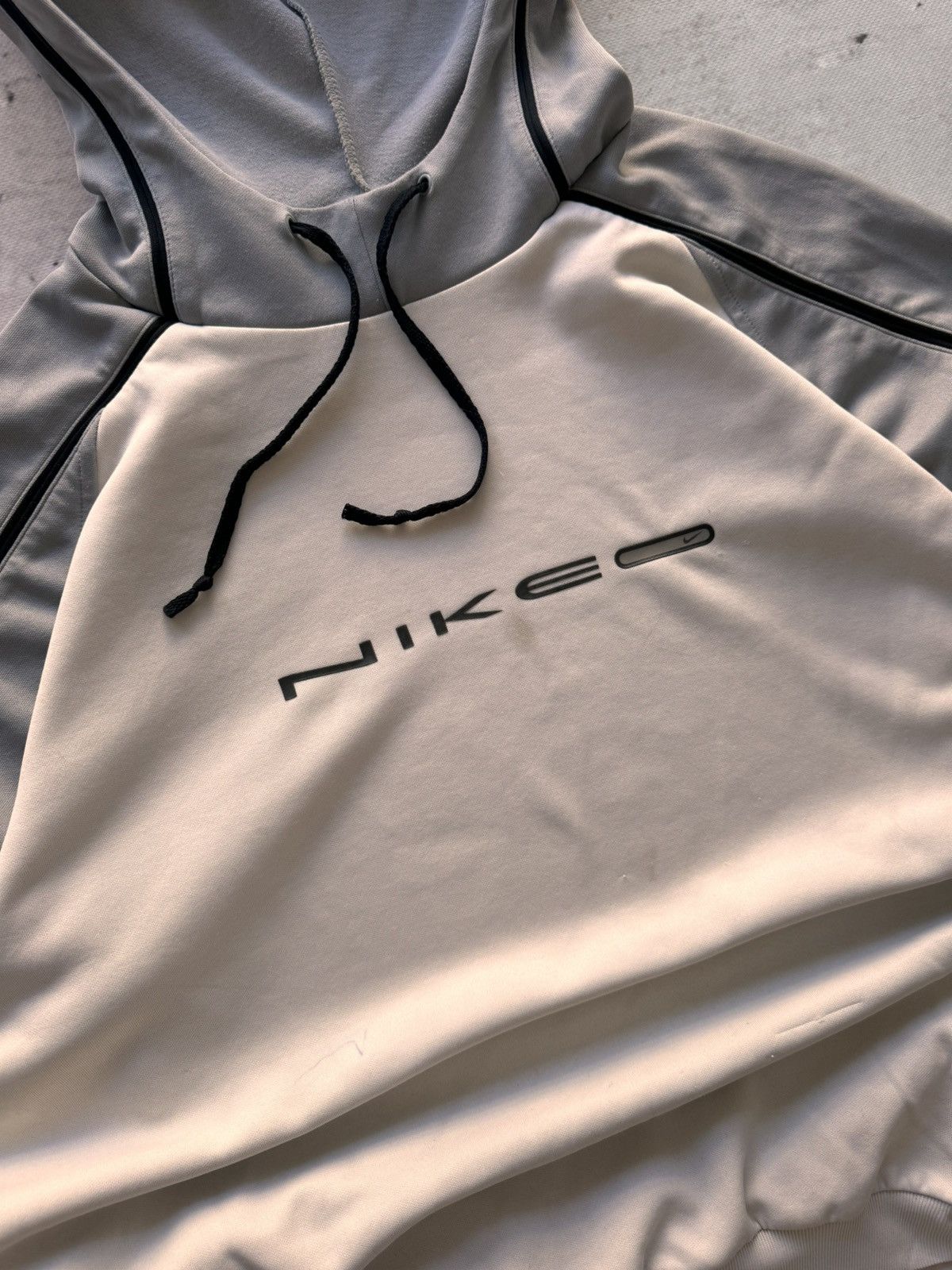 Nike × Vintage NIKE VINTAGE CENTER LOGO OVERSIZE BOXY HOODIE Size US L / EU 52-54 / 3 - 5 Thumbnail