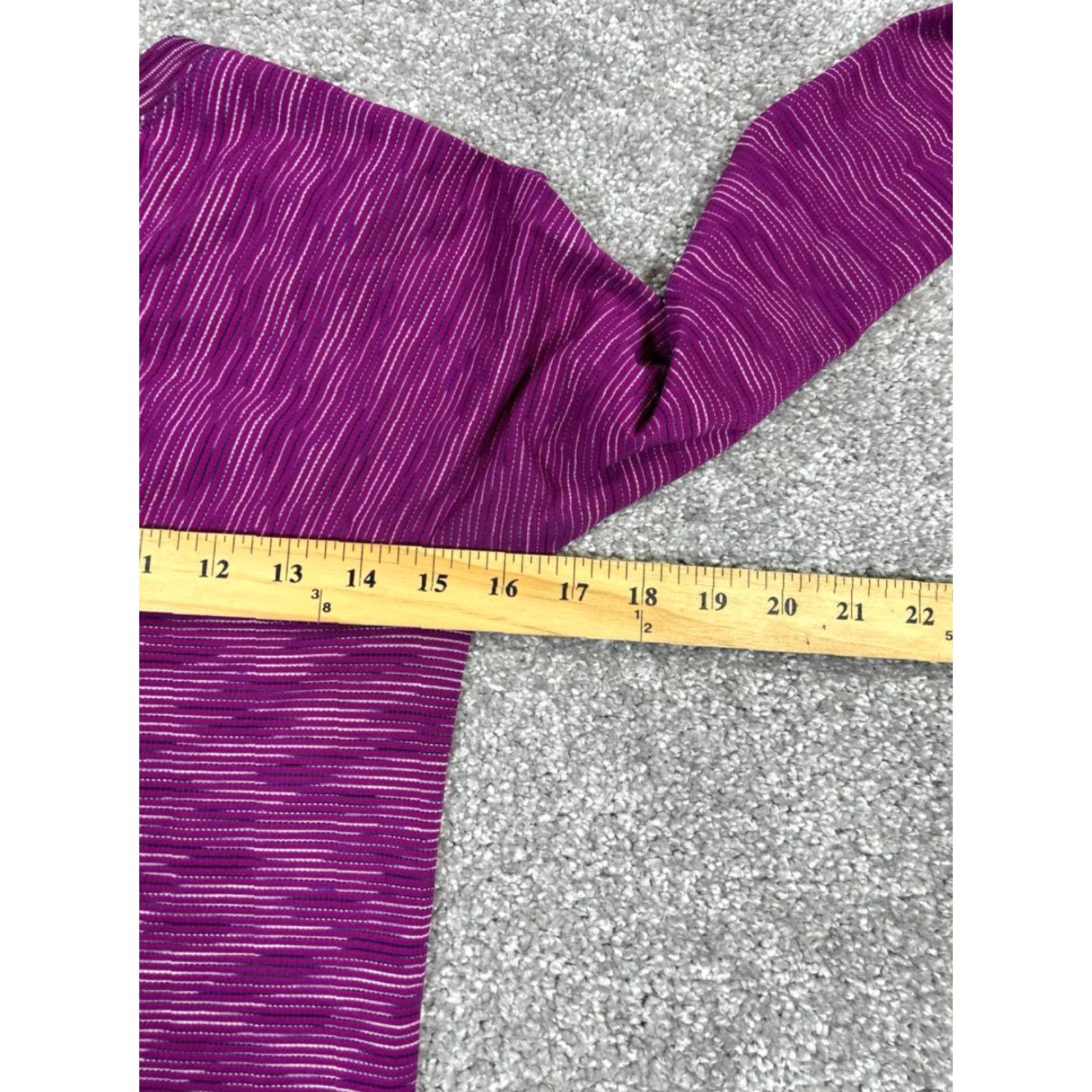 Athleta Athleta Shirt Womens Small Purple Running Pullover Size S / US 4 / IT 40 - 6 Thumbnail