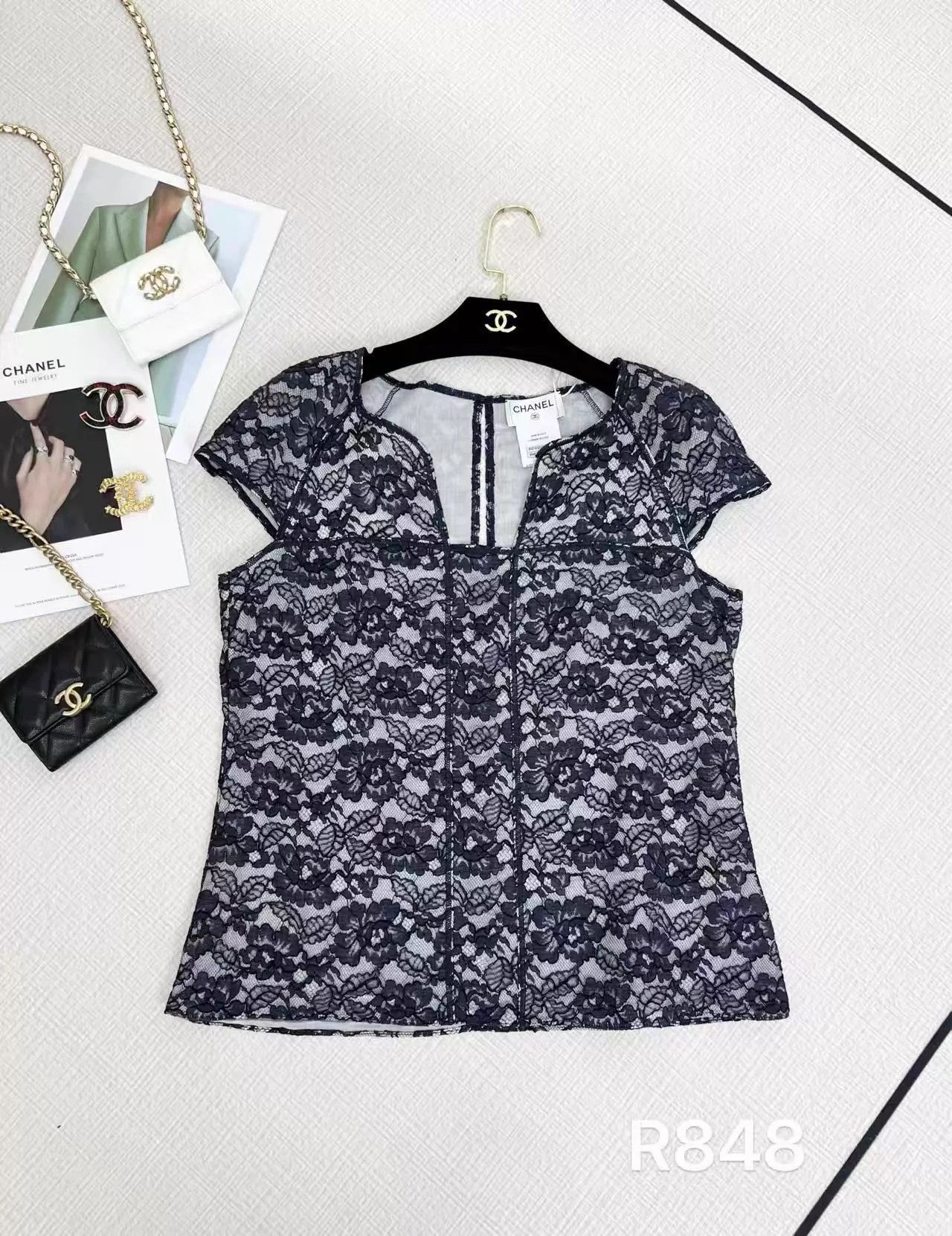 Chanel CHANEL SG Runway Lace Cutout Short-Sleeve Top Size L / US 10 / IT 46 - 1 Thumbnail