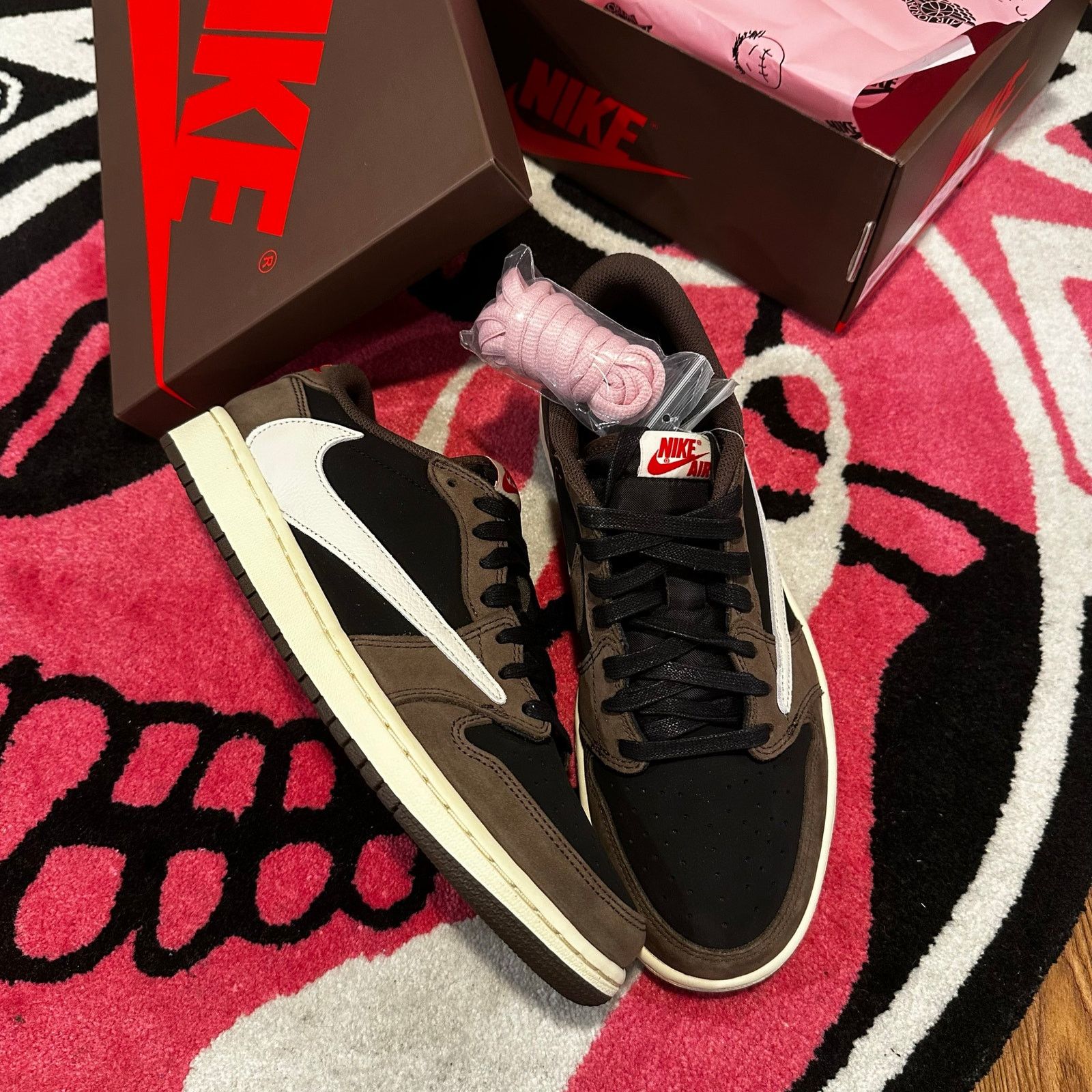 Travis Scott Air Jordan one low size 10