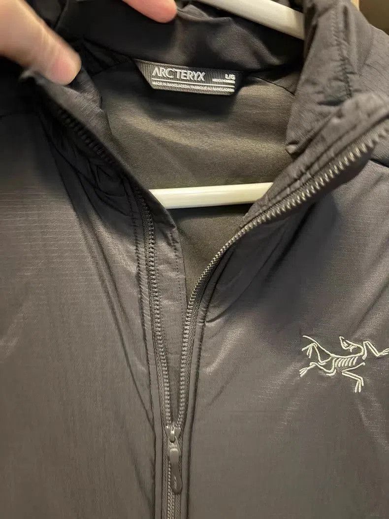 Arc'teryx Black Lightweight Zip-Up Jacket Size L. Size US L / EU 52-54 / 3 - 3 Thumbnail