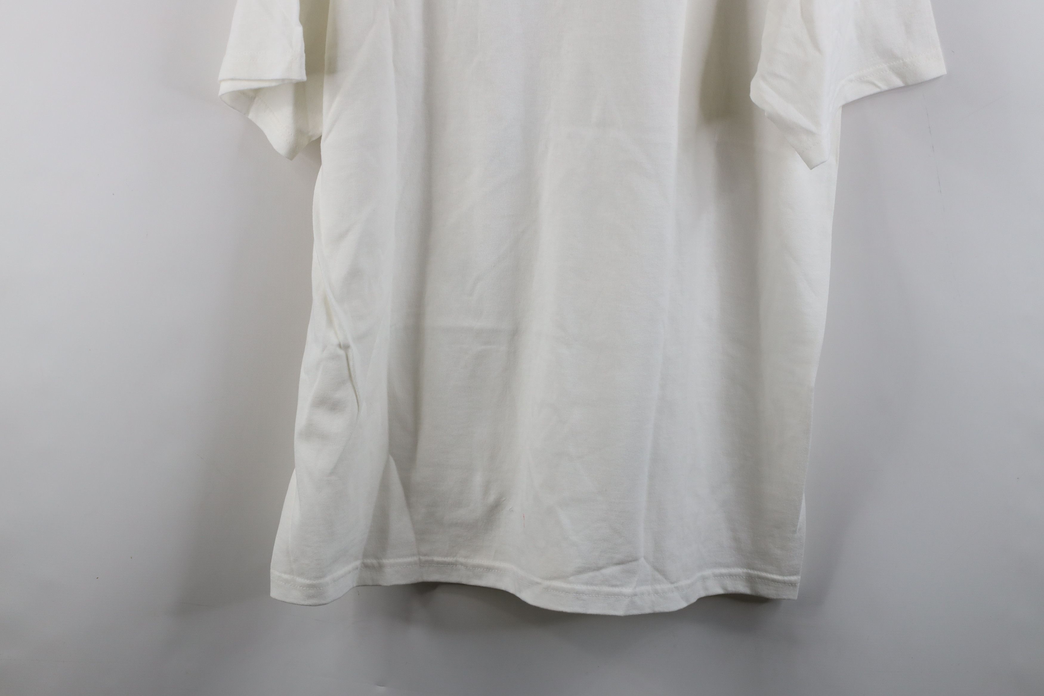 Vintage Deadstock Vintage 90s Streetwear Torch Lake Michigan T-Shirt Size US XL / EU 56 / 4 - 13 Thumbnail