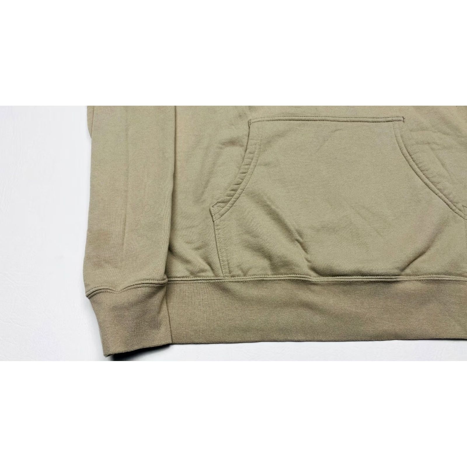 Vintage Hooked & Tagged Mens Medium Pullover Hoodie Fish Hooked And Tagged AR15 Rifle 7717 Ivory Logo Pockets Hoodie Size US M / EU 48-50 / 2 - 3 Thumbnail