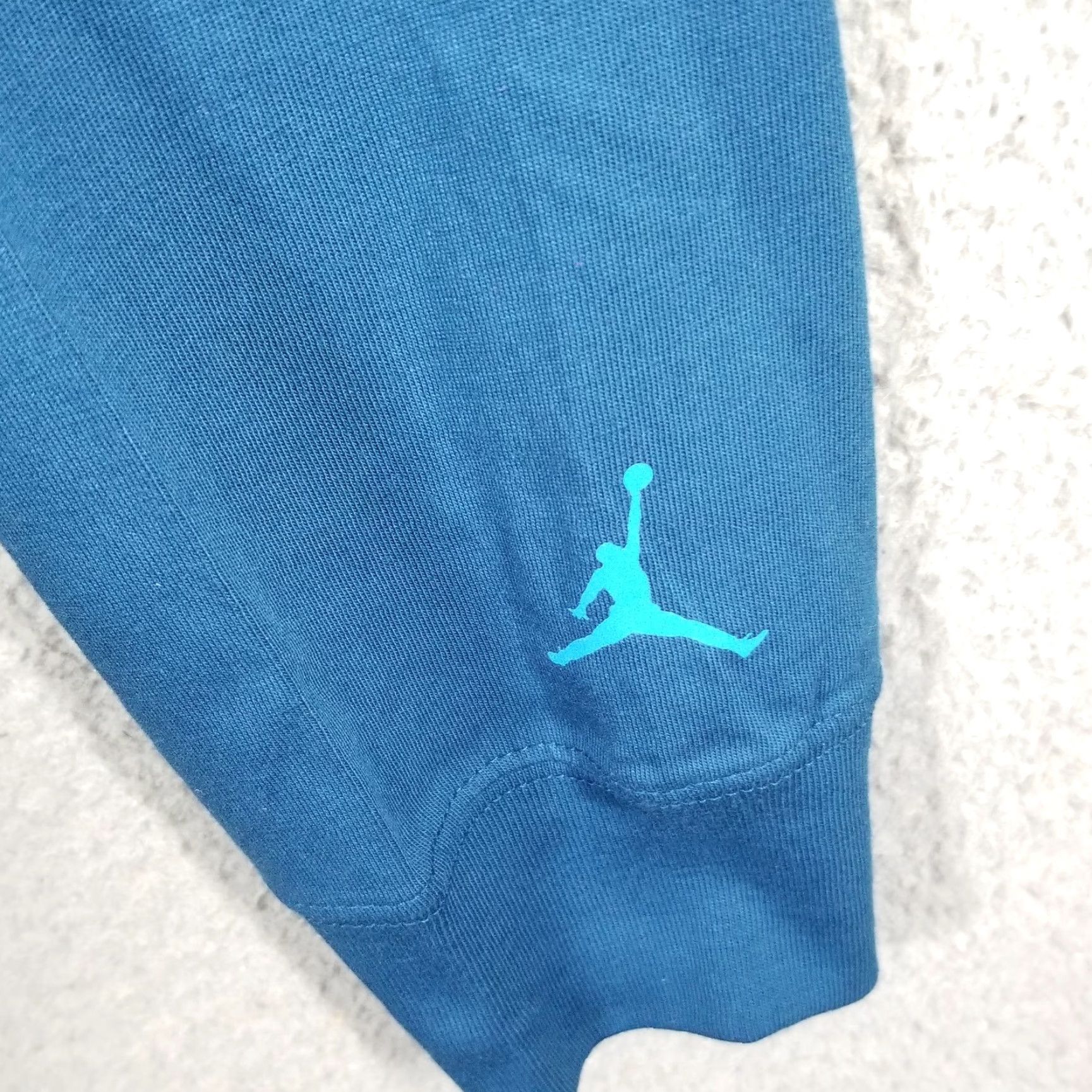 Jordan Brand Jordan Shirt Womens XS Blue Panther Graphic Long Sleeve 100% Cotton Loose Fit Fall 2023 Sports Animals Size XS / US 0-2 / IT 36-38 - 3 Thumbnail