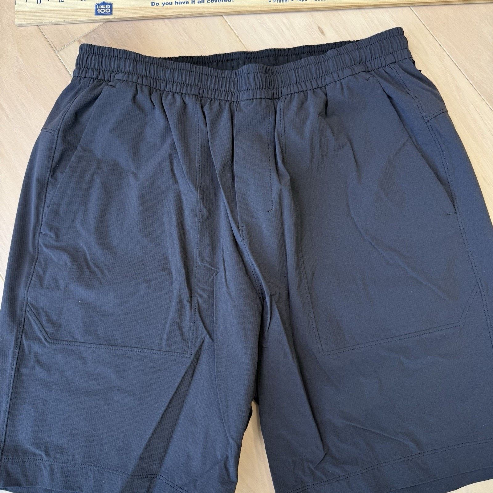 Lululemon Lululemon Bowline Shorts Medium Black Workout Athleisure Size US 29 - 3 Thumbnail