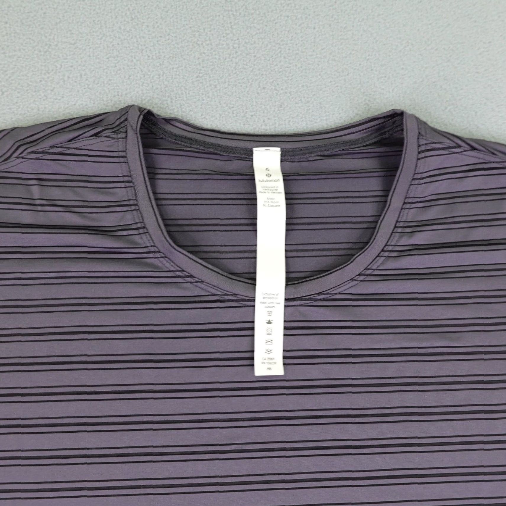Lululemon VINTAGE Lululemon Shirt Womens 6 Gray Striped Long Sleeve Yoga Top Activewear Size M / US 6-8 / IT 42-44 - 2 Thumbnail