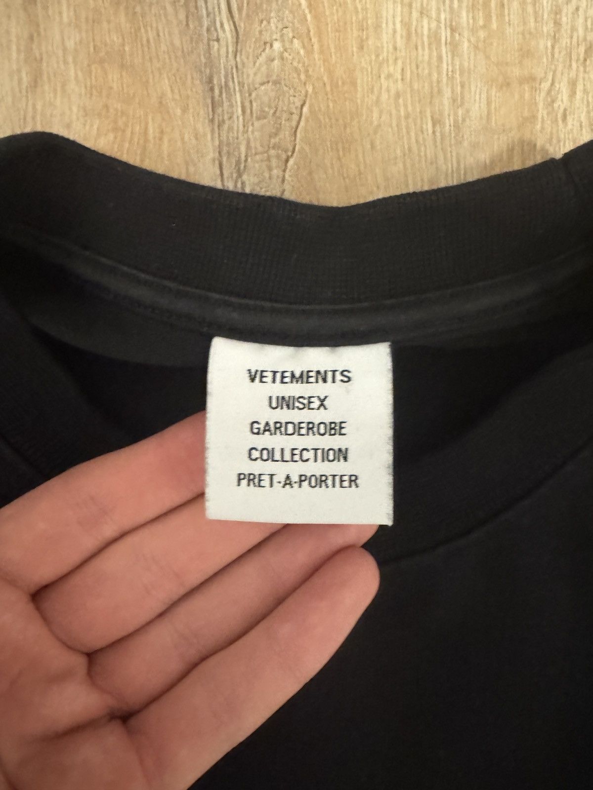 Vetements Vetements Security T-Shirt Size US L / EU 52-54 / 3 - 3 Thumbnail