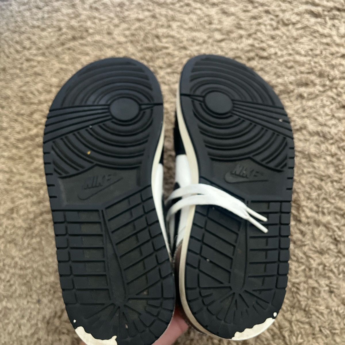 Jordan Brand Jordan 1 Mids Size US 8.5 / EU 41-42 - 4 Thumbnail