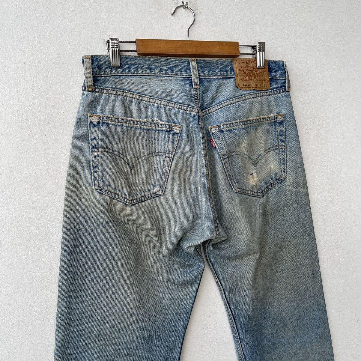 Levi's Vintage 90s Levi's 501xx Denim Jeans Thrashed Distressed Size US 33 - 13 Thumbnail