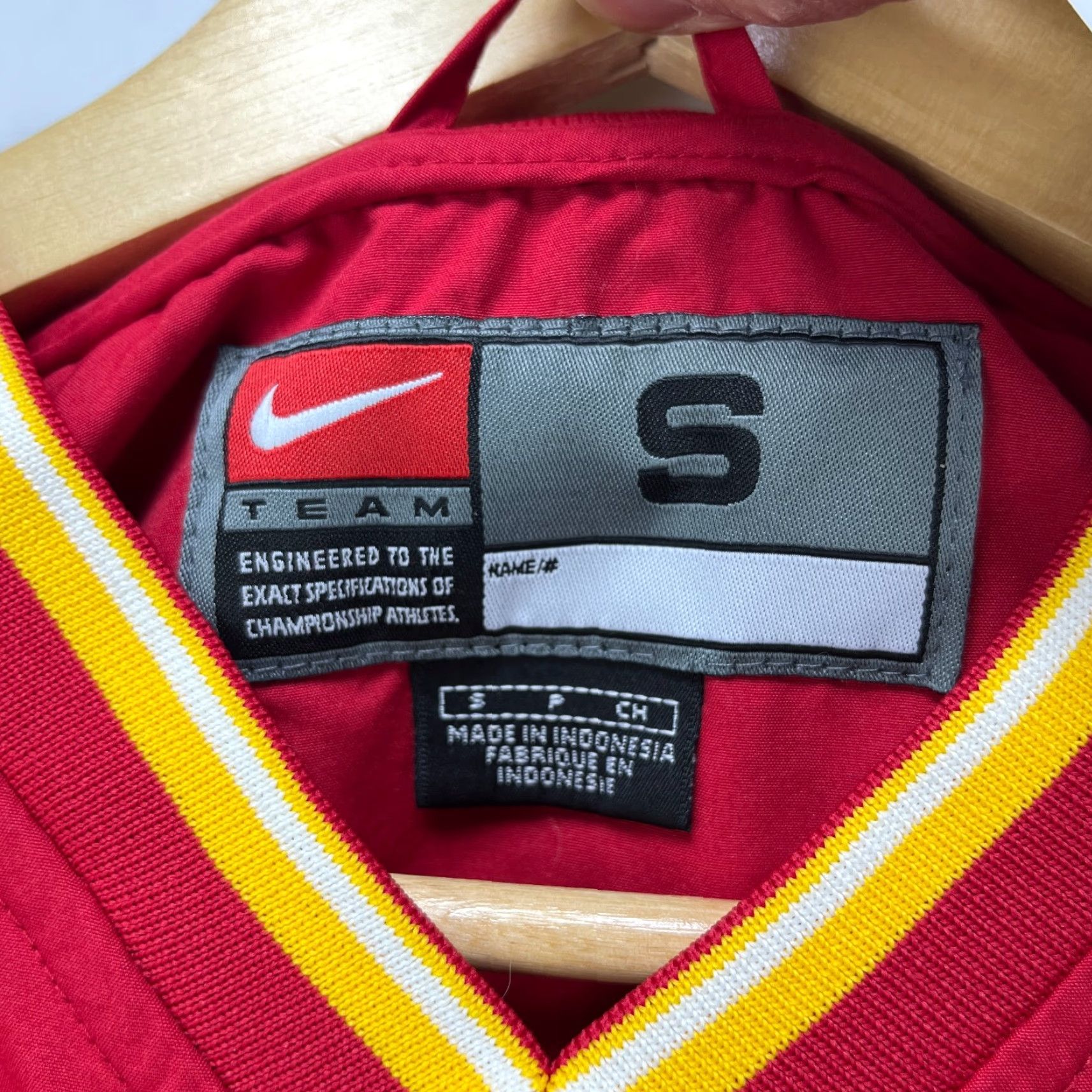 Nike VINTAGE Nike Iowa State Cyclones University Pullover Windbreaker Jacket S Red 90s Mens Jacket Size US S / EU 44-46 / 1 - 3 Thumbnail