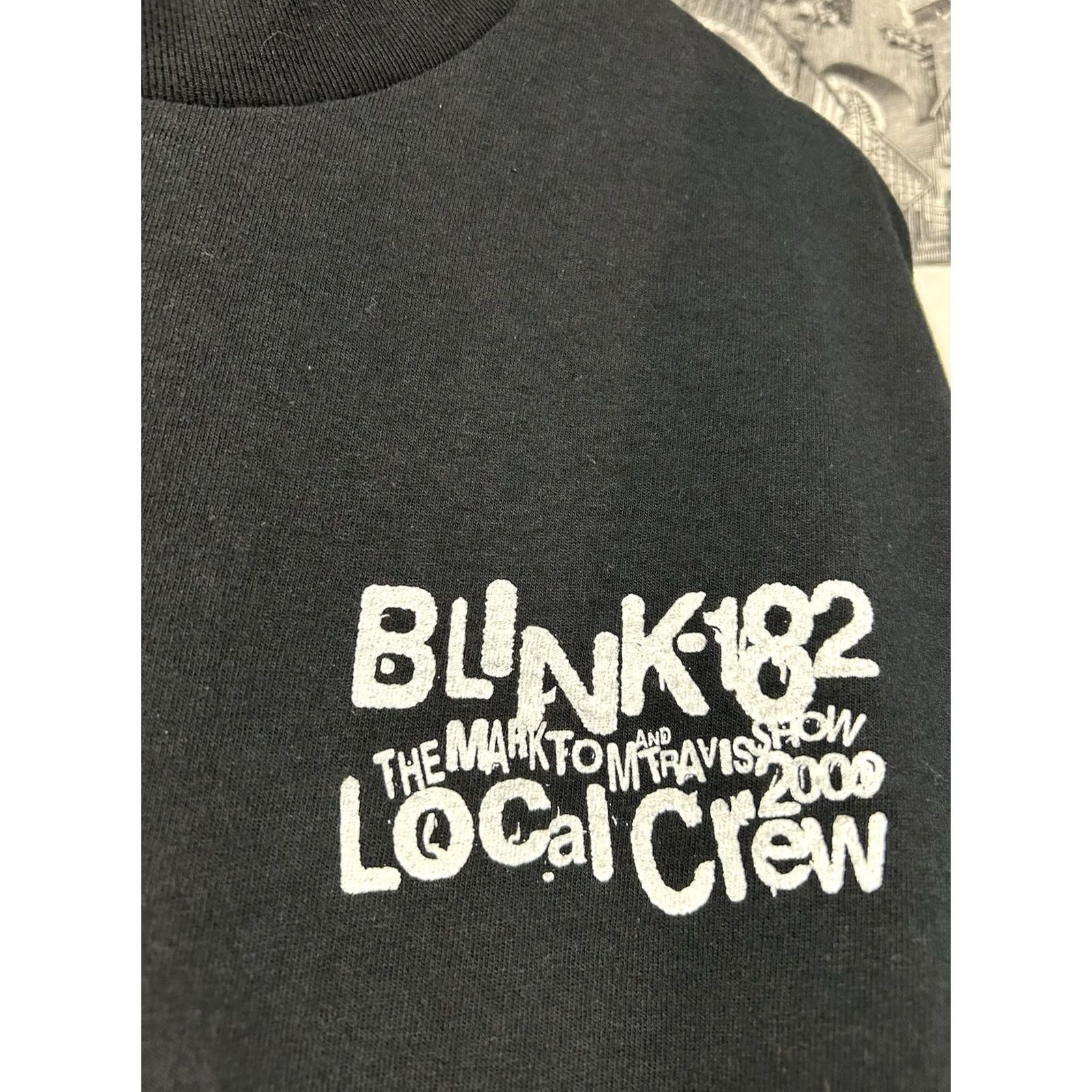 Vintage VINTAGE Blink-182 The Mark, Tom And Travis Show Tour Local Crew Tee XL Fade Shirt Unisex Adults Black 2000s Boys Girls Mens Womens Size US XL / EU 56 / 4 - 2 Thumbnail
