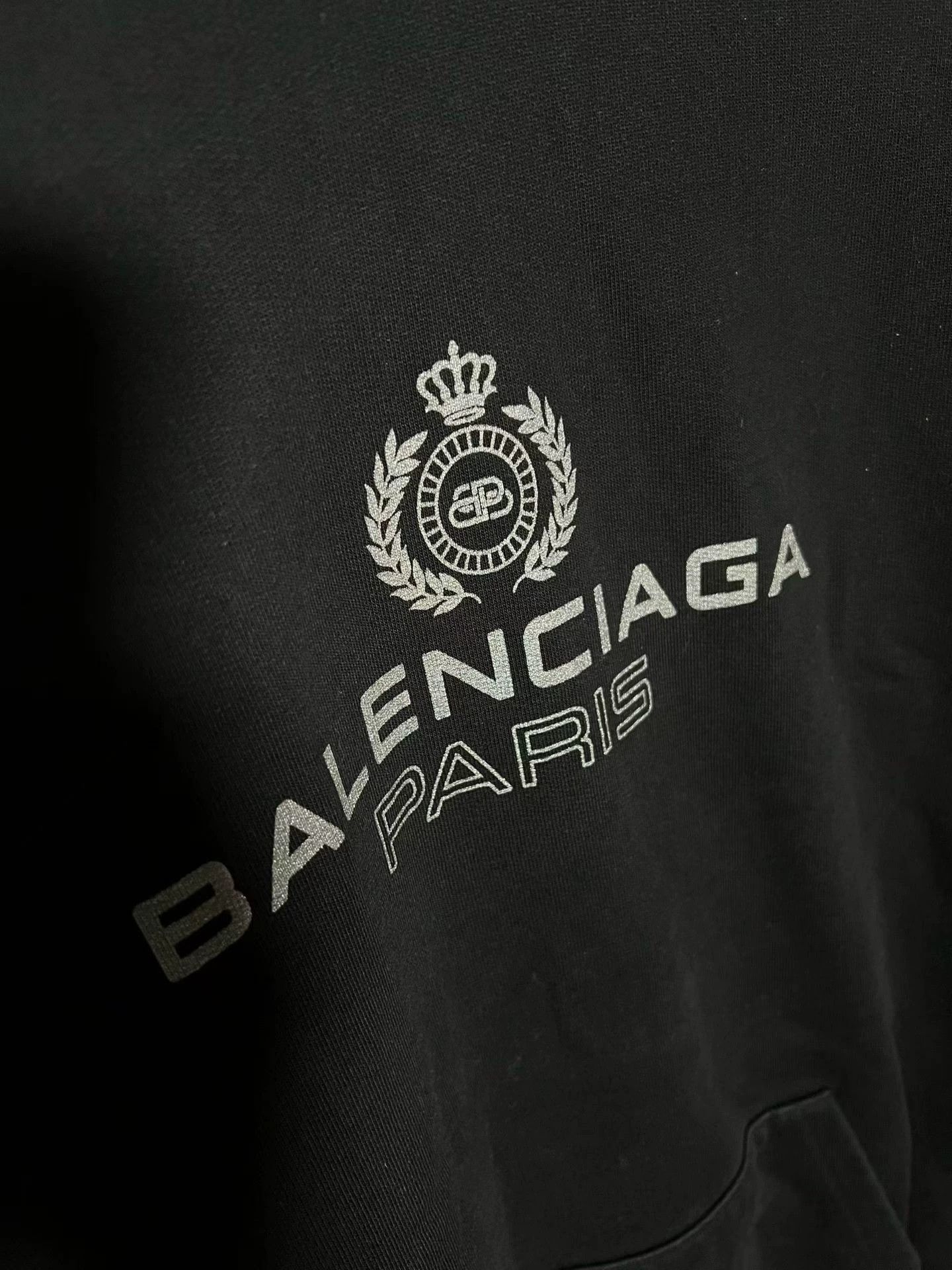 Balenciaga Balenciaga Black Crown Glitter Wheat Logo Hoodie OS S Size US S / EU 44-46 / 1 - 2 Thumbnail