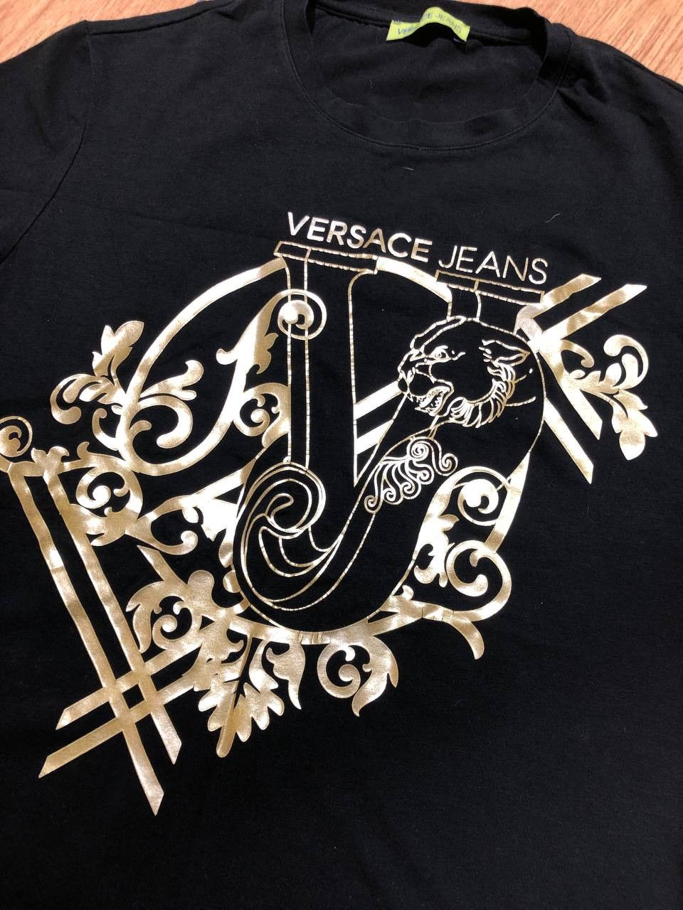 Versace Jeans Couture Luxury Versace Jeans T-shirt Big Logo Gold Rare Size US L / EU 52-54 / 3 - 6 Thumbnail