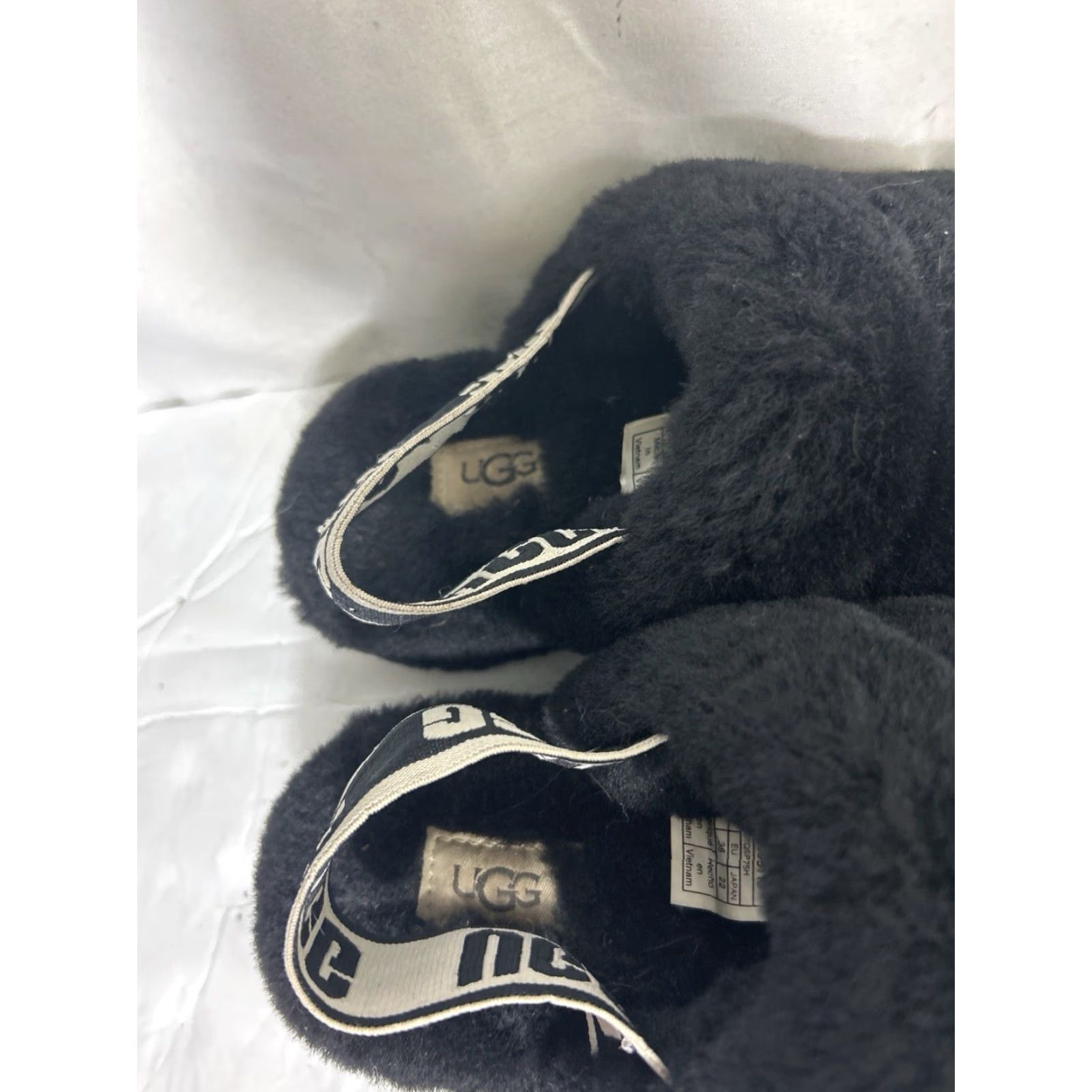 Ugg VINTAGE UGG Australia Fluff Yeah Slide Sandals for Women US 5 Black Size US 5 / IT 35 - 4 Thumbnail