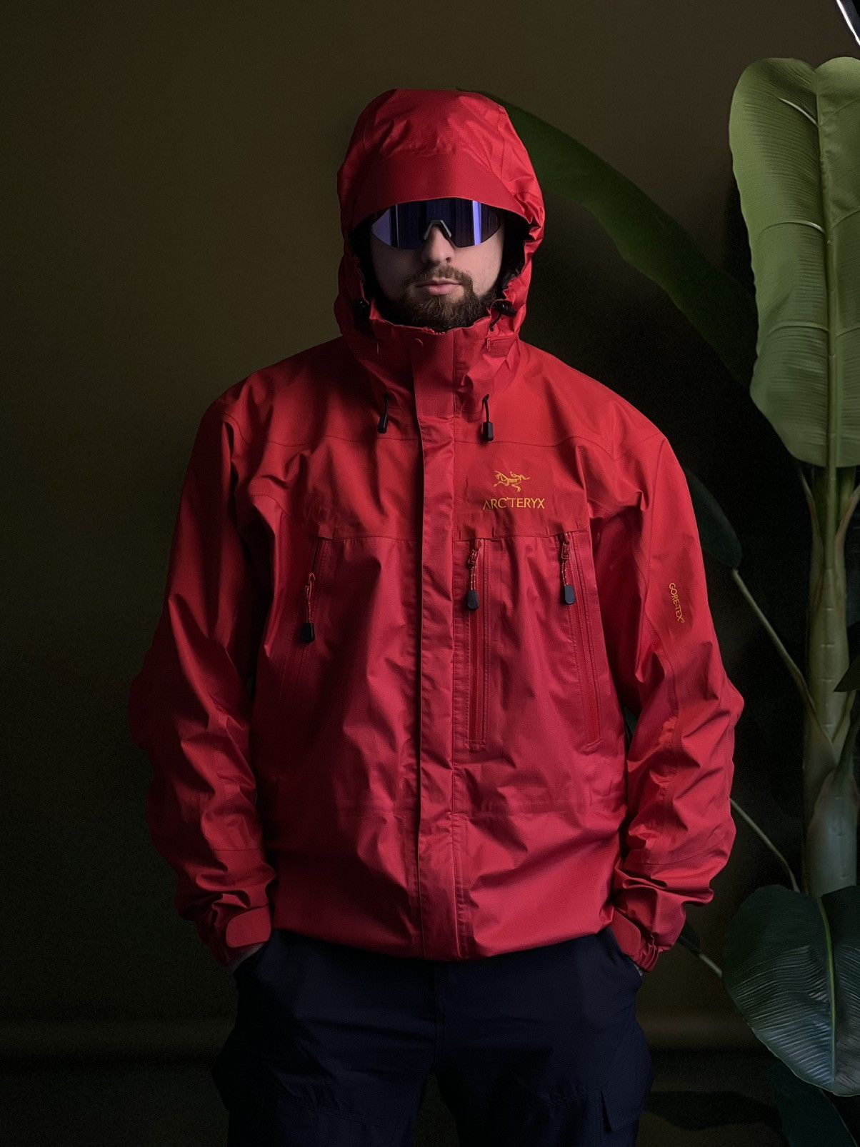 Arc'teryx × Vintage Rare Vintage Arc’teryx Theta LT Gore-Tex XCR Gold Logo M Size US M / EU 48-50 / 2 - 6 Thumbnail