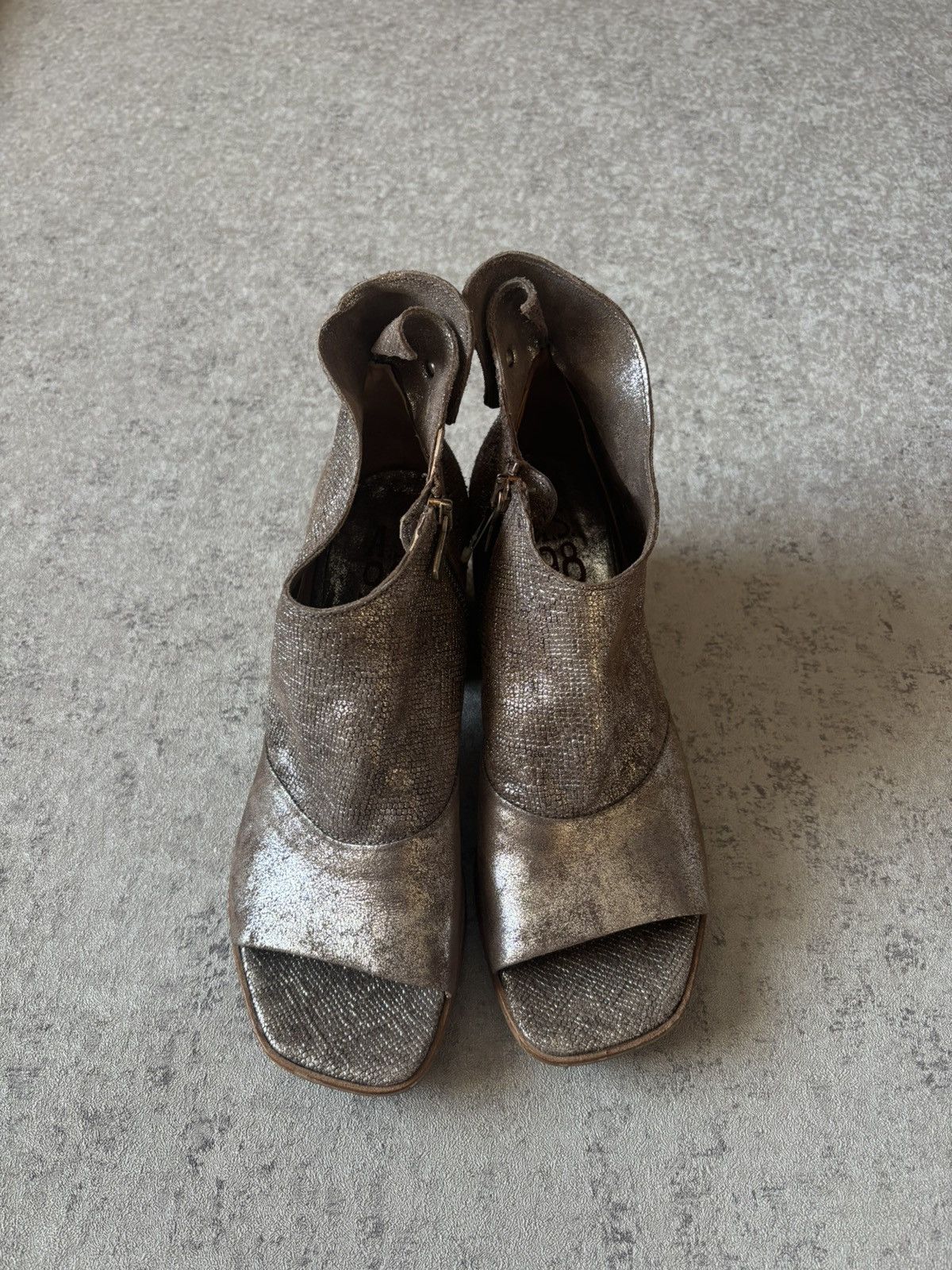 A.S.98 × Designer A.S.98 Silver-Leather Ankle-Height Heel Side Sandal Heels Size US 9 / IT 39 - 2 Thumbnail