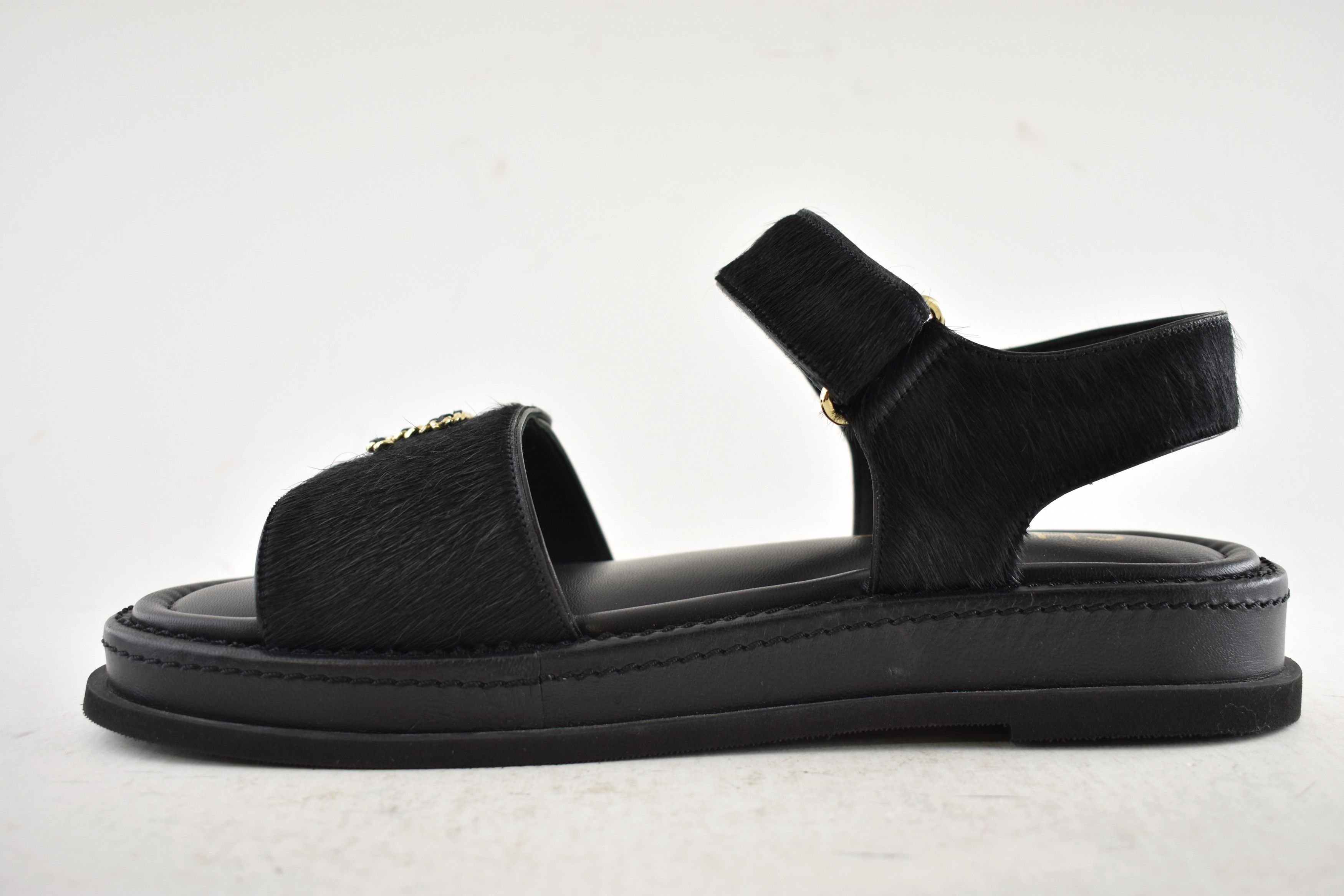 Chanel Chanel 24B CC Logo Mule Slide Strap Flat Teva Dad Sandal 36 Size US 6 / IT 36 - 13 Thumbnail