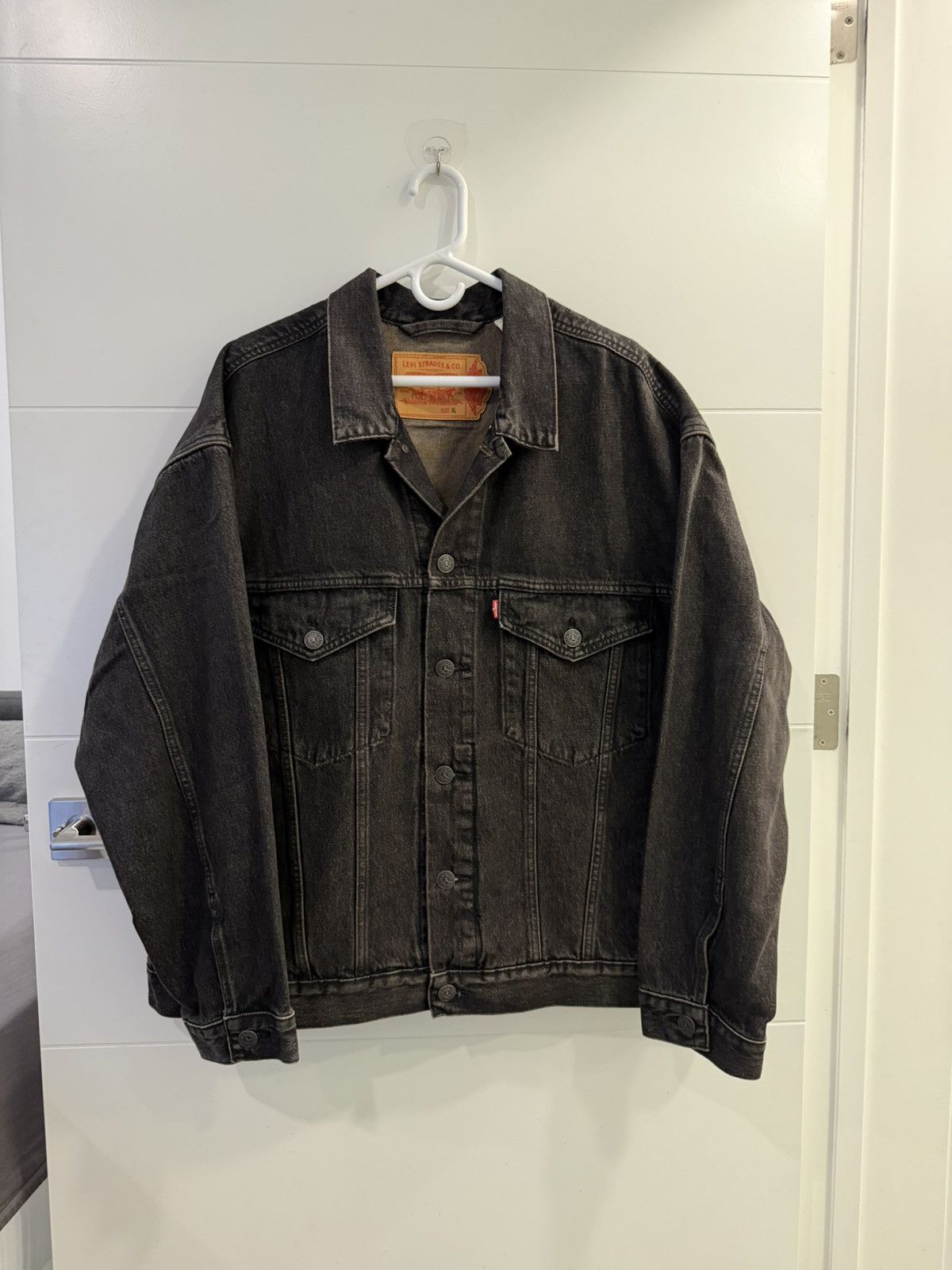 Jordan Brand × Levi's Jordan Levi’s Denim Trucker Jacket Size US XL / EU 56 / 4 - 2 Thumbnail