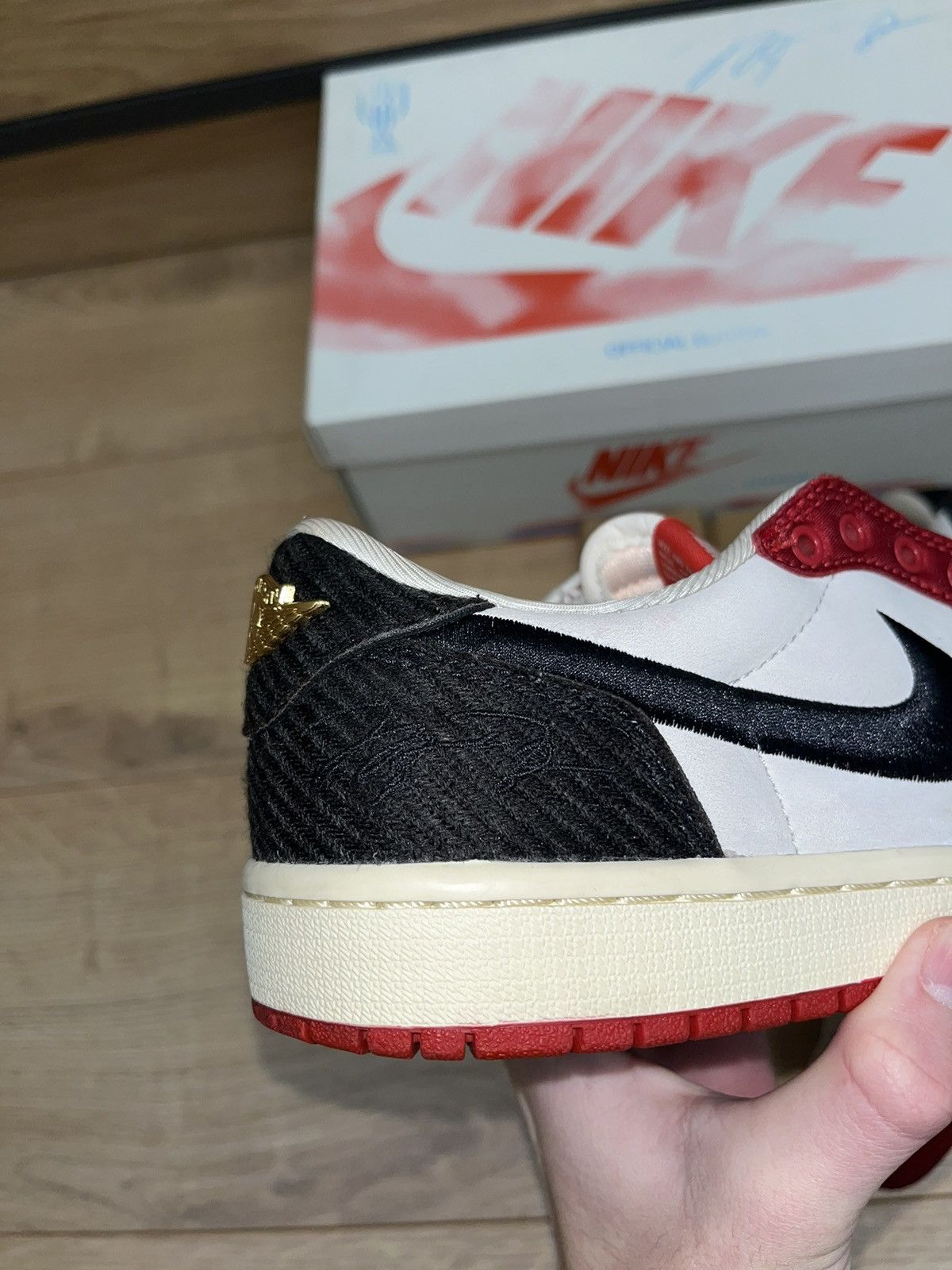 Nike Jordan 1 low og trophy room sp Size US 7.5 / EU 40-41 - 5 Thumbnail