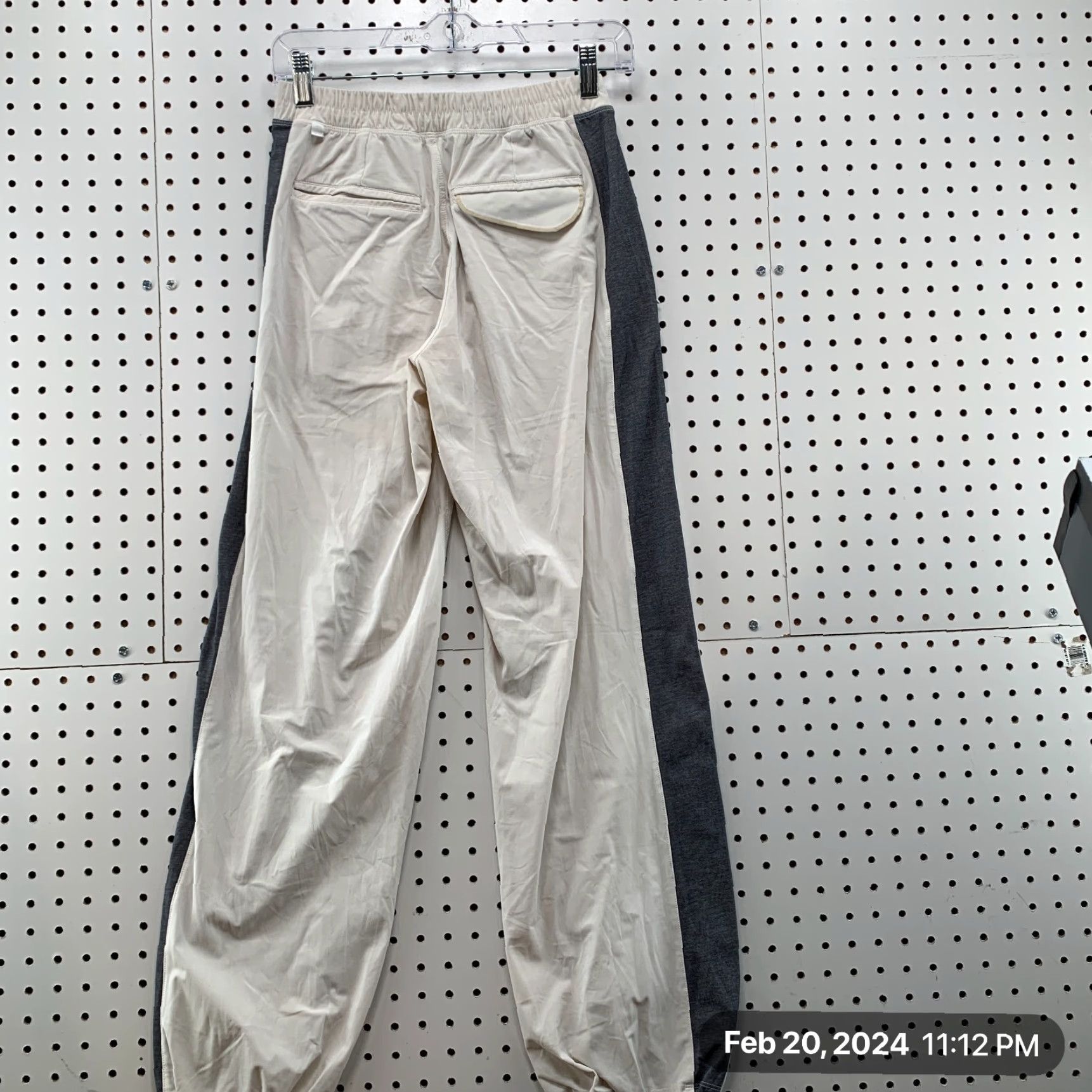Lululemon Lululemon City Summer Pants Womens Size 4 White Relaxed Sweatpants 24x29.5 Size 42" / US 20 - 7 Thumbnail