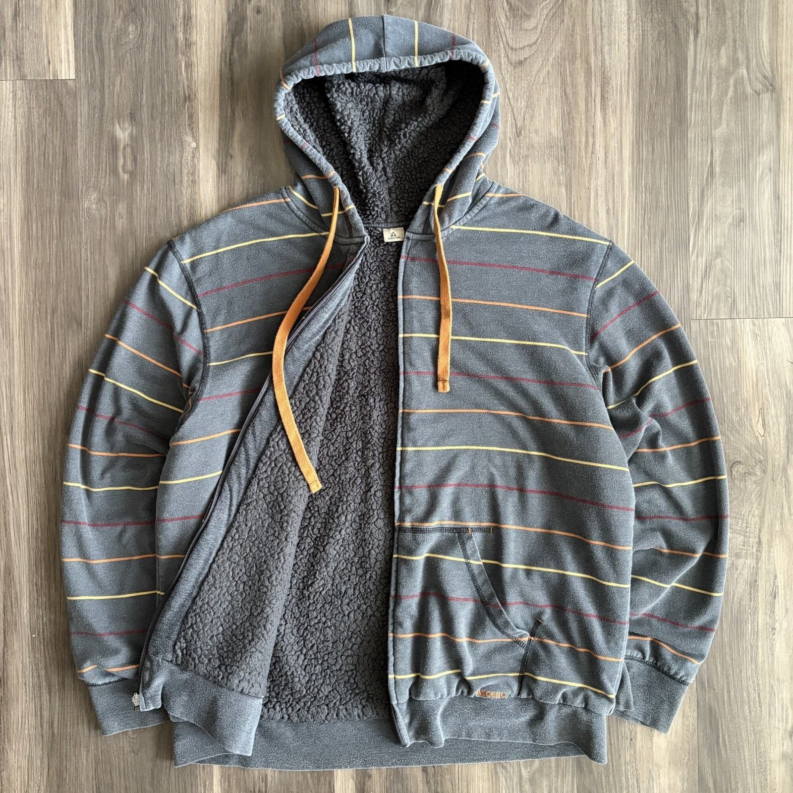 Vintage Vintage Y2K Striped Sherpa Lined Zip Up Hoodie Men's Size XL Size US XL / EU 56 / 4 - 1 Thumbnail