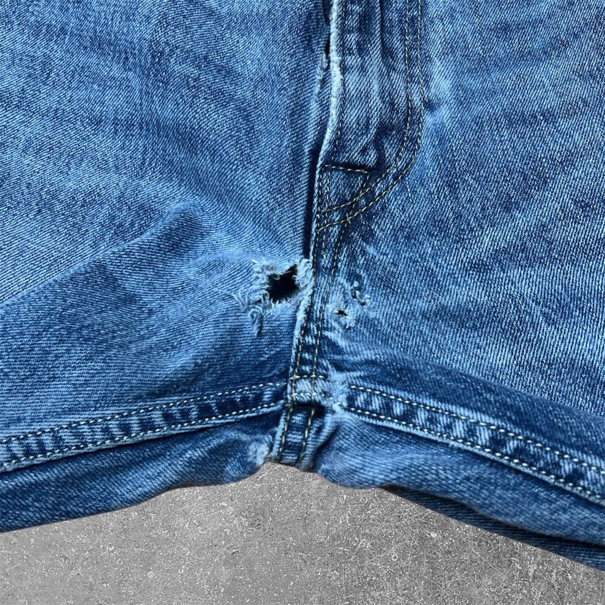 Levi's × Vintage Y2K Levi’s Button Back Pockets Grunge Slim Straight Jeans 31 Size US 31 - 10 Thumbnail