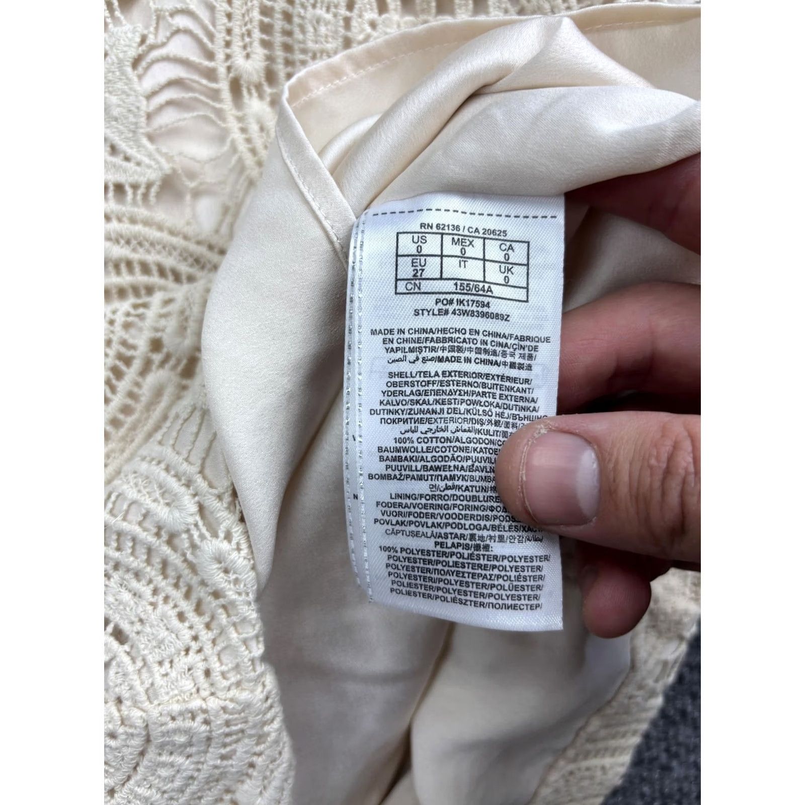 Vintage Marciano Dress Womens 0 White Lace Crochet V Neck Bodycon Mini Party Cocktail Size XS / US 0-2 / IT 36-38 - 7 Thumbnail