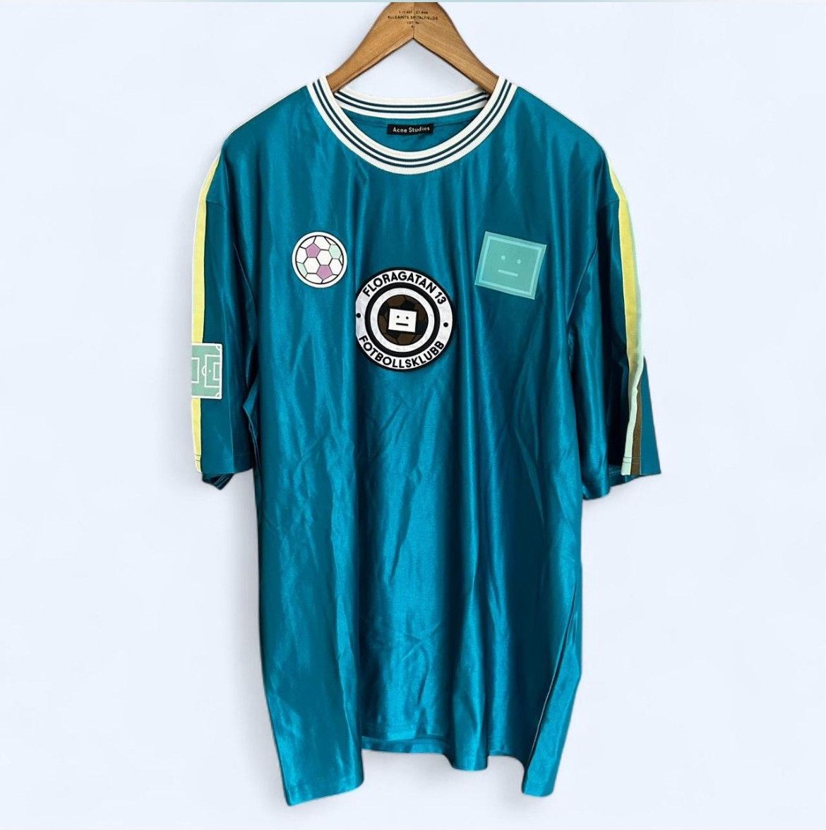 Acne studios サッカーシャツ Acne Studios' $500 Football Shirt Was a Long Time Coming ウェア