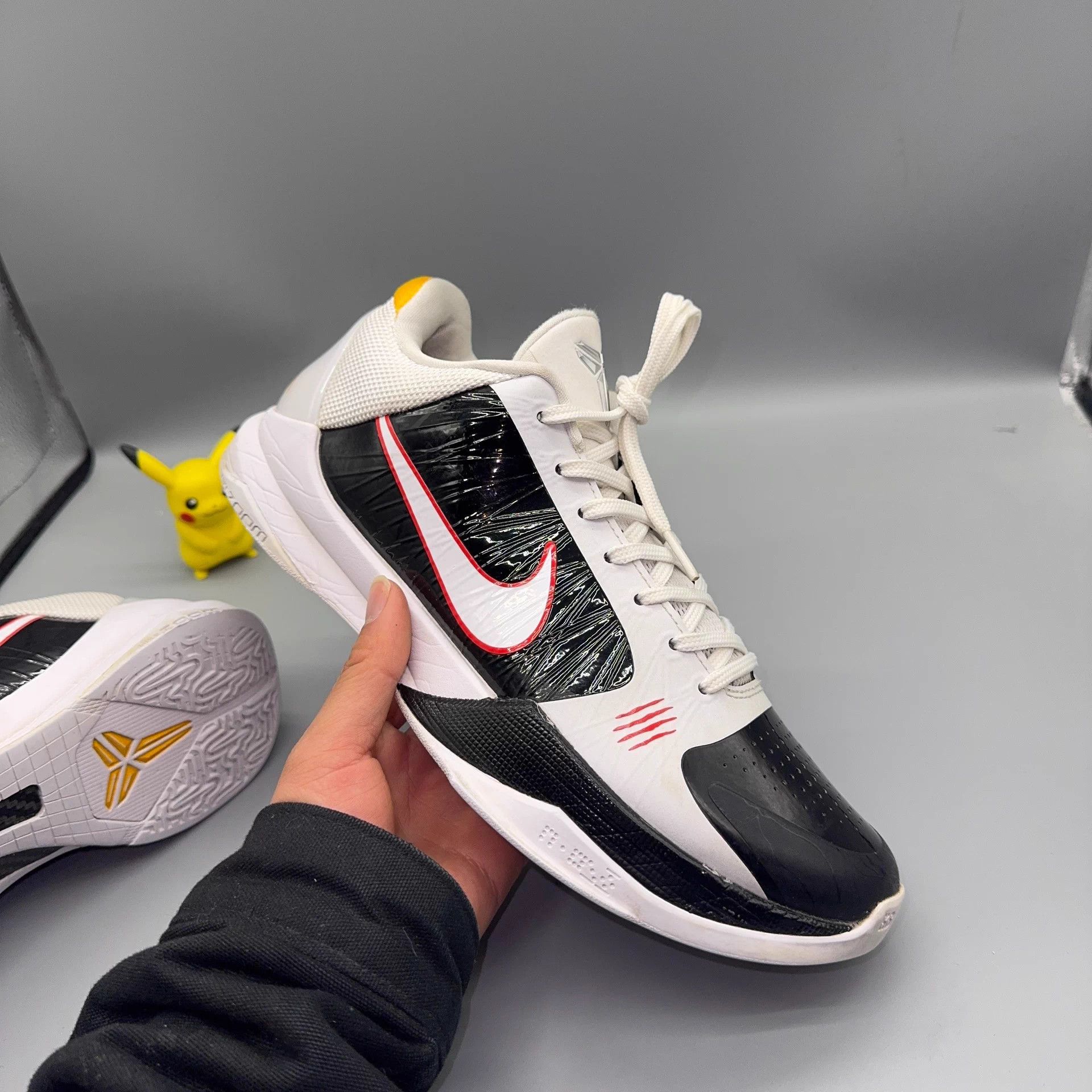 Nike Nike Kobe 5 White Dragon Black/White 42 Size US 9 / EU 42 - 6 Thumbnail