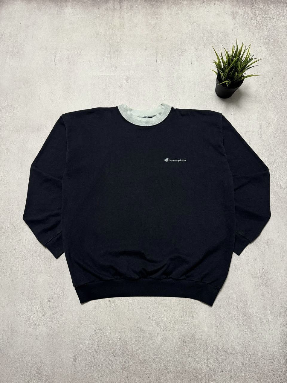Champion × Vintage Vintage Champion Crewneck Sweatshirt Boxy Fit Mini Logo 80s Size US XL / EU 56 / 4 - 1 Thumbnail