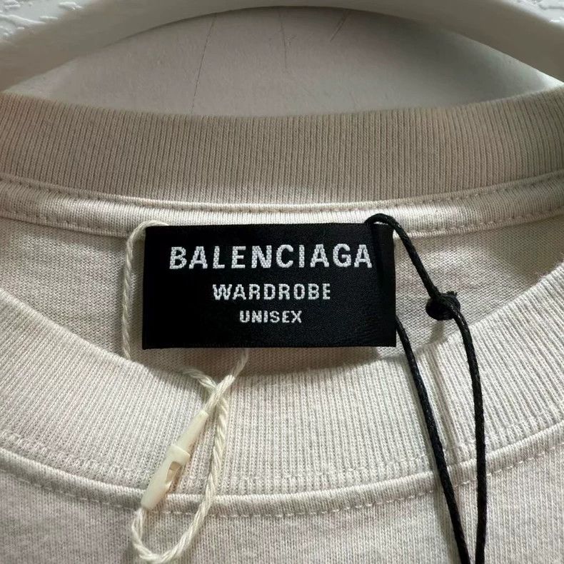 Other Balenciaga Front and back monogrammed Logo short sleeves Size US S / EU 44-46 / 1 - 2 Thumbnail