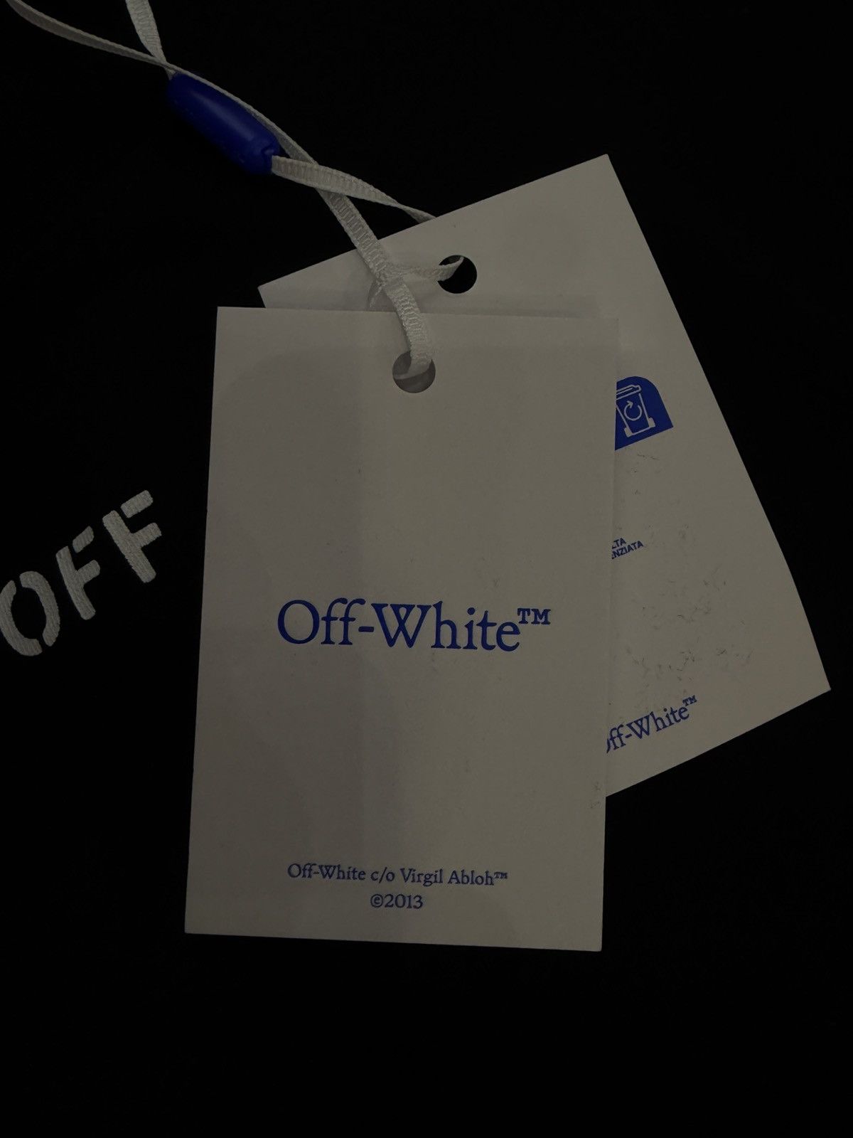 Off-White Size L - Off-White Spray Arrow T-Shirt Black Size US L / EU 52-54 / 3 - 11 Thumbnail