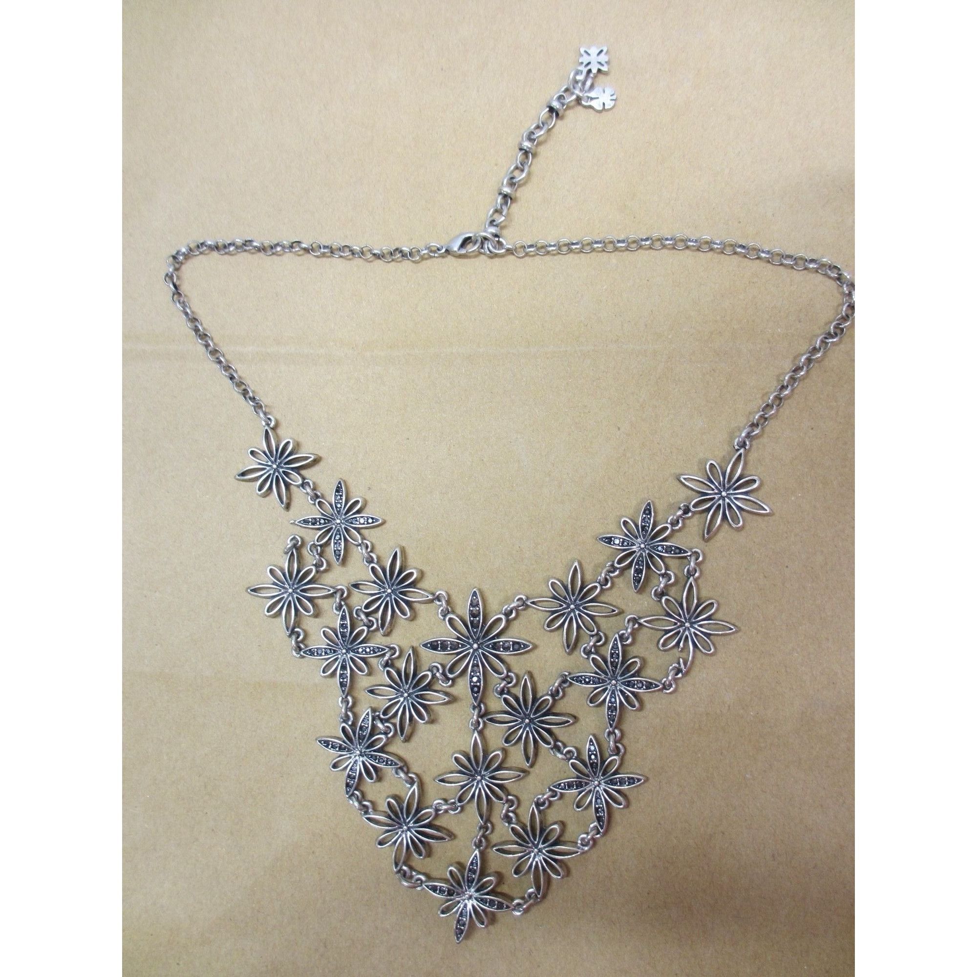 Other FLORAL VNECK STYLE NECKLACE WITH FOUR LEAF CLOVER CLOSURE AD Size ONE SIZE - 2 Thumbnail