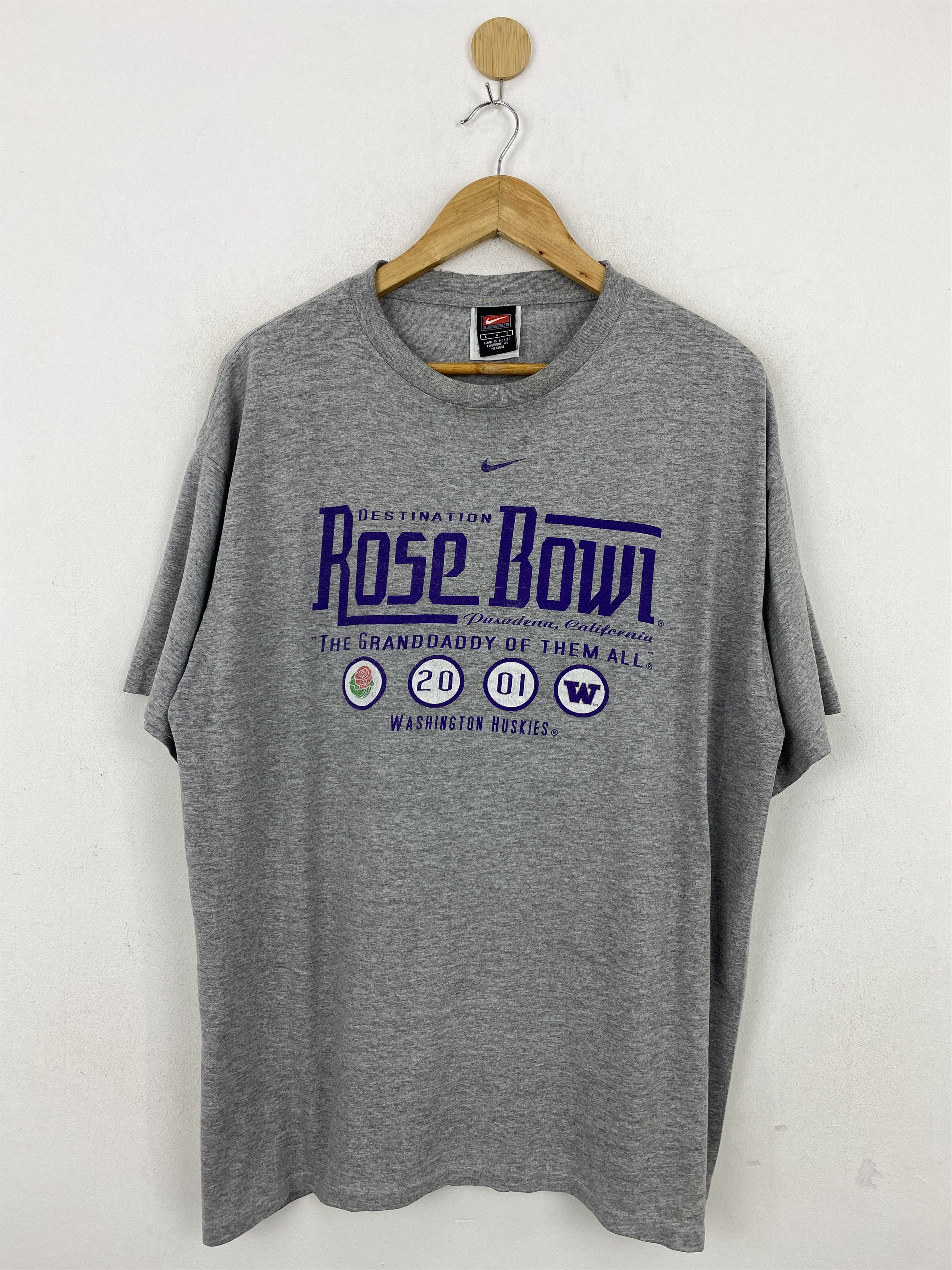 NFL × Nike × Vintage Vintage 2001 Nike NFL Rose Bowl Short Sleeve Tee TA0539 Size US L / EU 52-54 / 3 - 1 Thumbnail