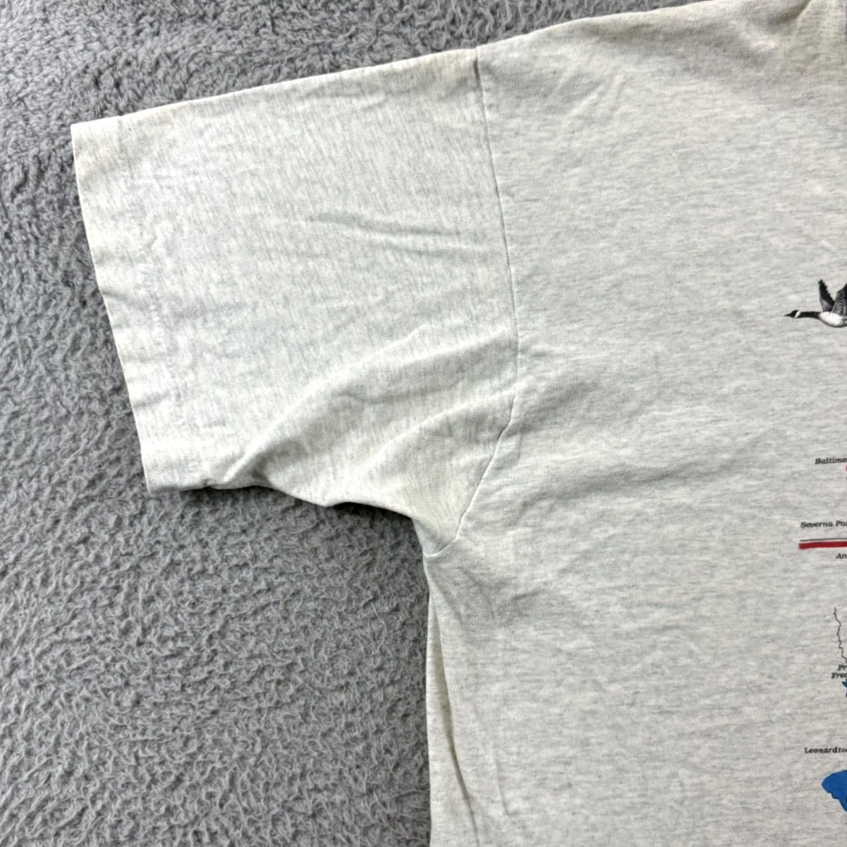 Fruit Of The Loom VINTAGE Chesapeake Bay Shirt Mens 2XL Gray Fishing Outdoor USA 90s Short Sleeve Size US XXL / EU 58 / 5 - 4 Thumbnail