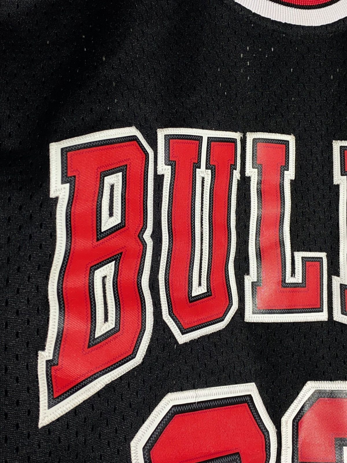 NBA × Nike × Vintage 🔥 VINTAGE 90s CHICAGO BULLS 23 JORDAN NBA BASKETBALL JERSEY🔥 Size US M / EU 48-50 / 2 - 7 Thumbnail