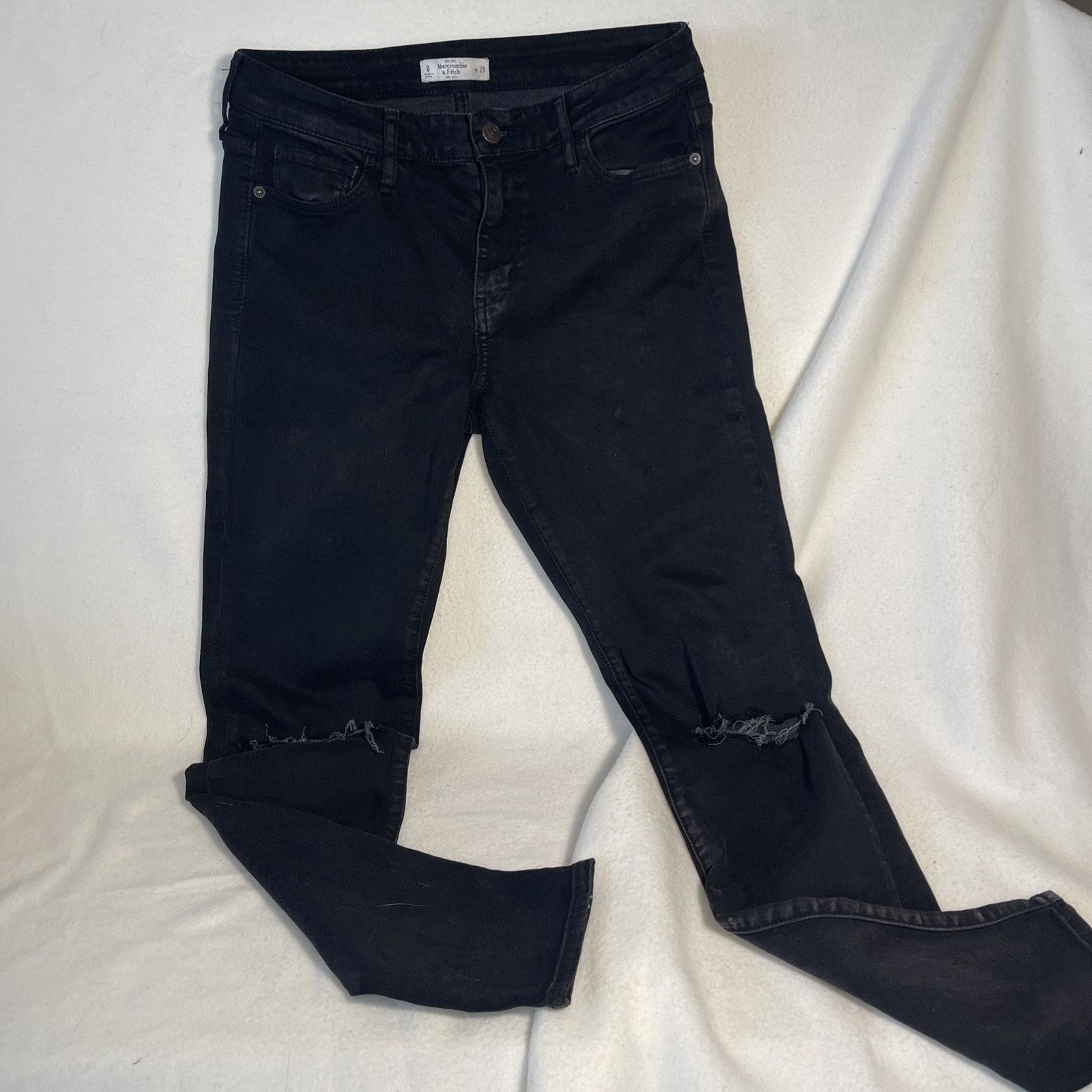 Abercrombie & Fitch Abercrombie & Fitch Curve Blk Distressed Skinny High Rise 29 Size 29" - 1 Thumbnail