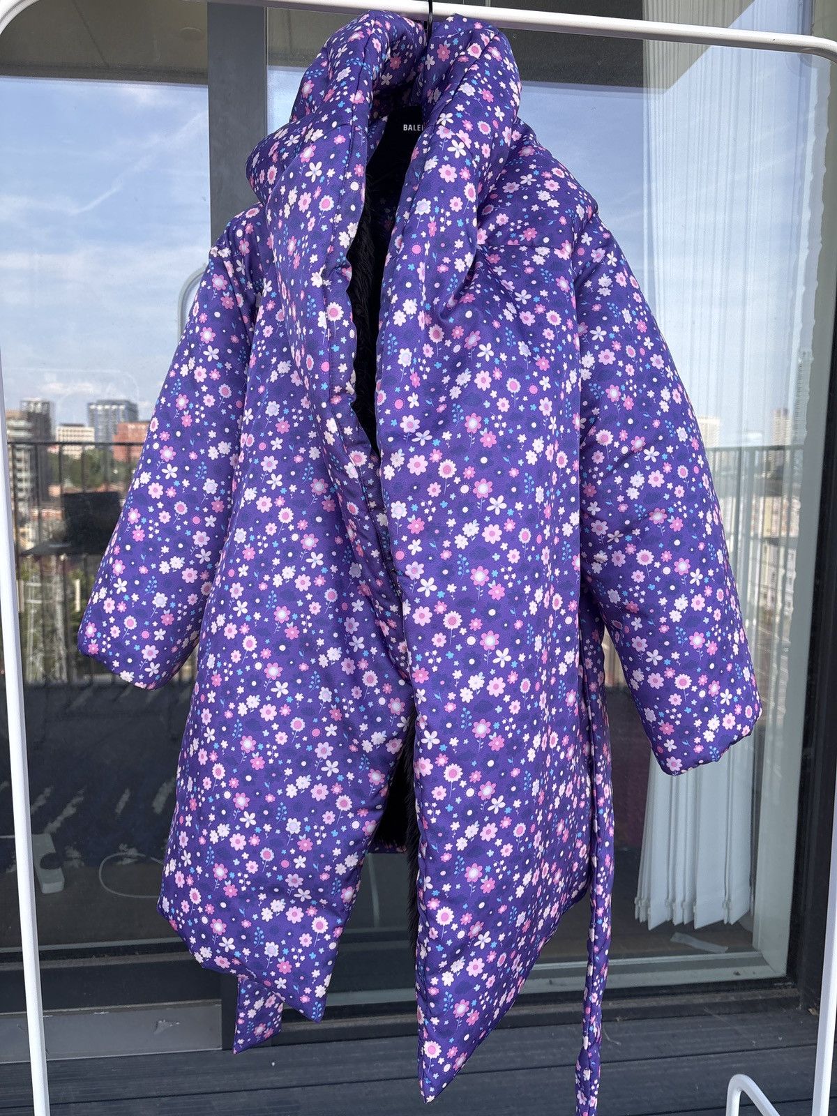 Balenciaga Balenciaga floral fur coat Size US M / EU 48-50 / 2 - 3 Thumbnail