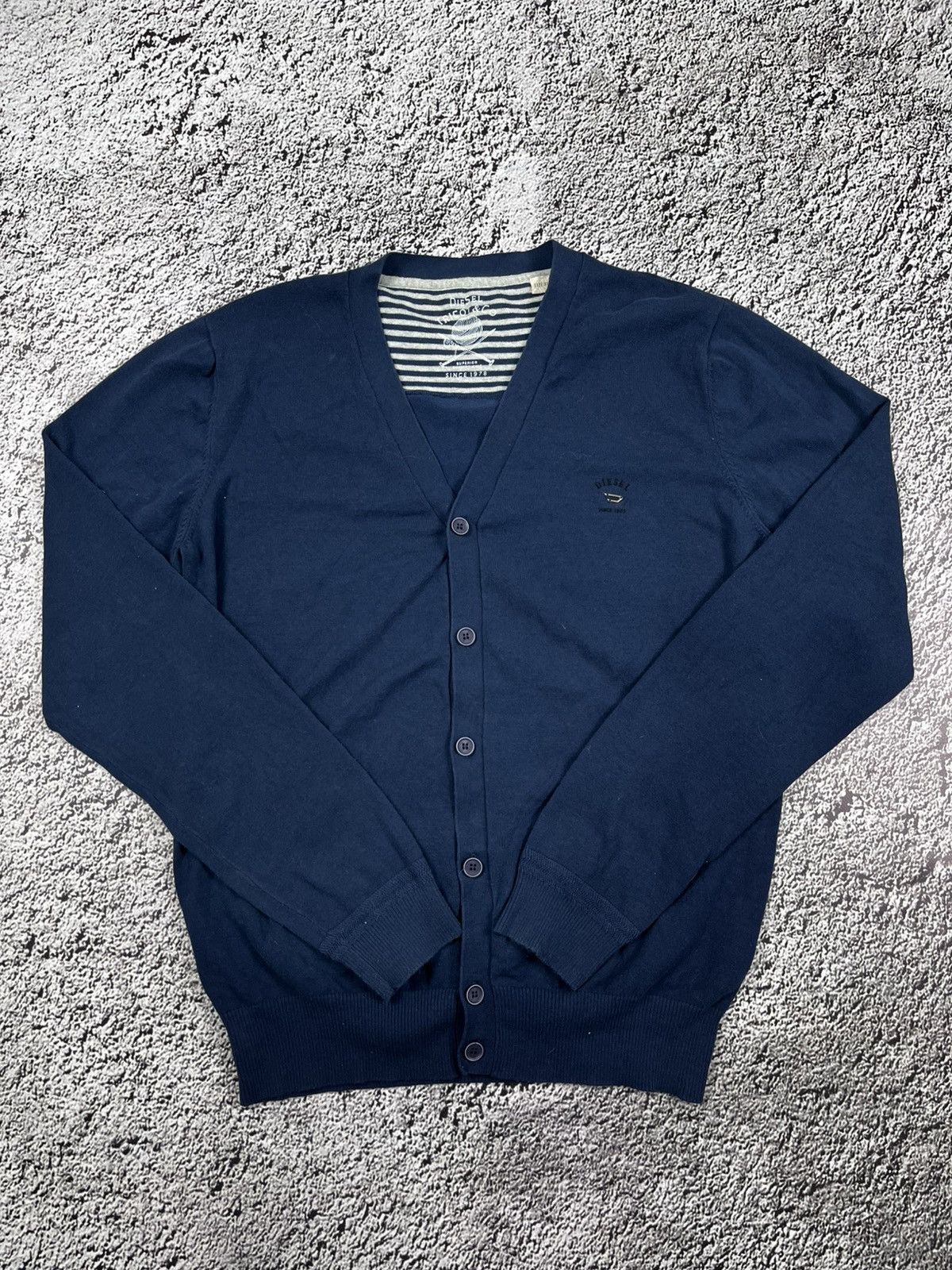 Diesel Vintage Y2K Diesel old money cardigan sweater size XL Size US XL / EU 56 / 4 - 1 Thumbnail