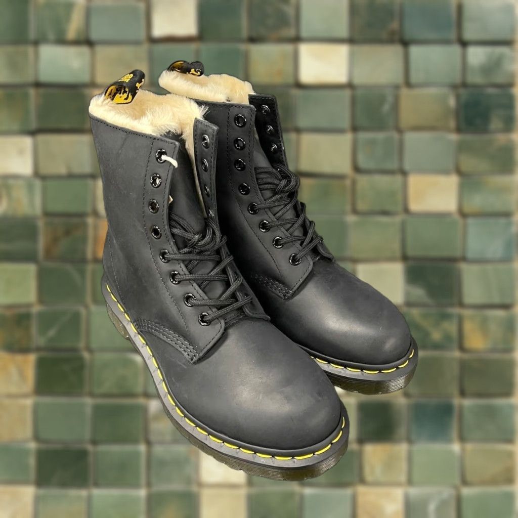 Womens Black Doc Marten Boots MARTENS Boot Womens Faux Fur Lined