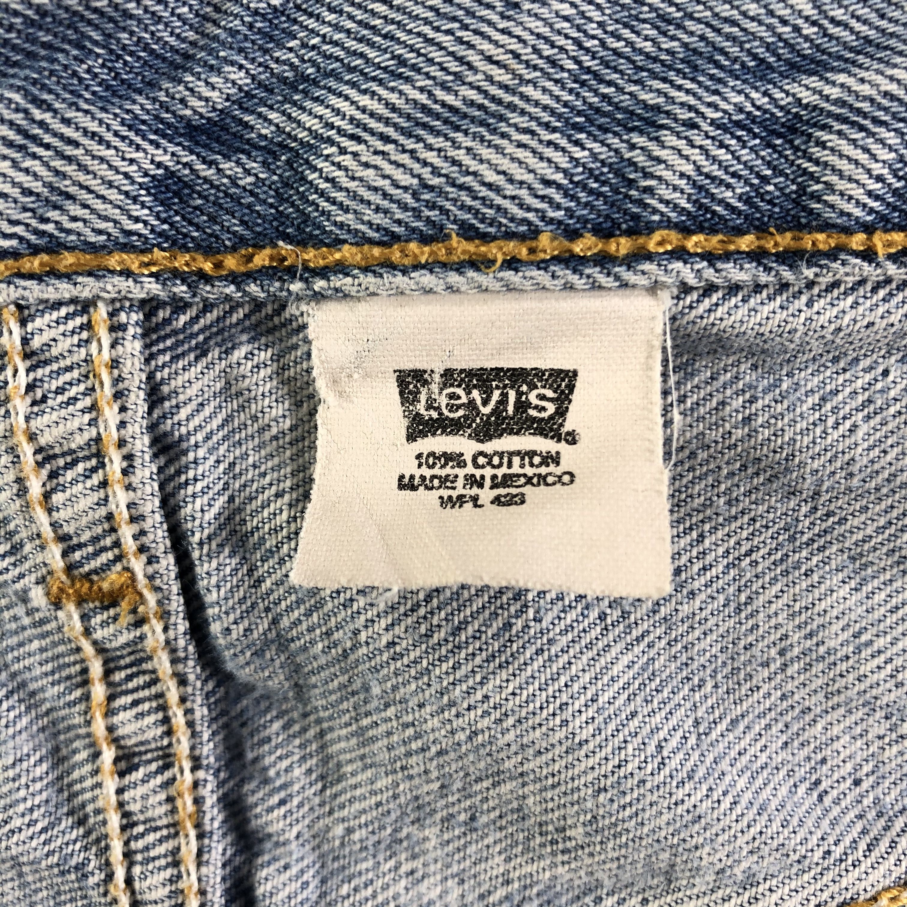 Levi's Vintage 90s Blue Wash Levis 501 Jeans-J3005 Size US 34 / EU 50 - 12 Thumbnail