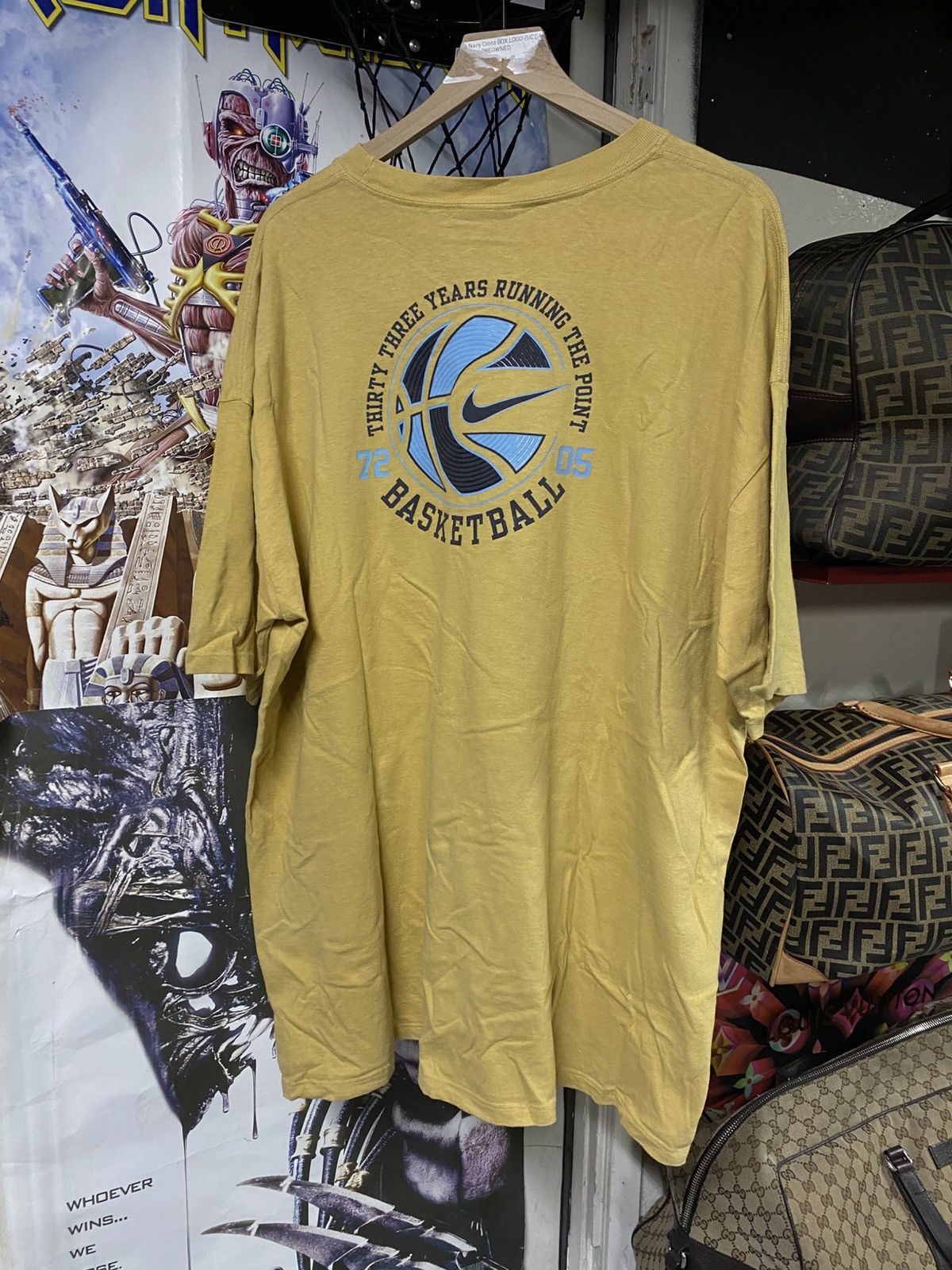 Vintage Vintage 00’ Nike Basketball Center Swoosh Tee Shirt 2XL Size US XXL / EU 58 / 5 - 1 Thumbnail