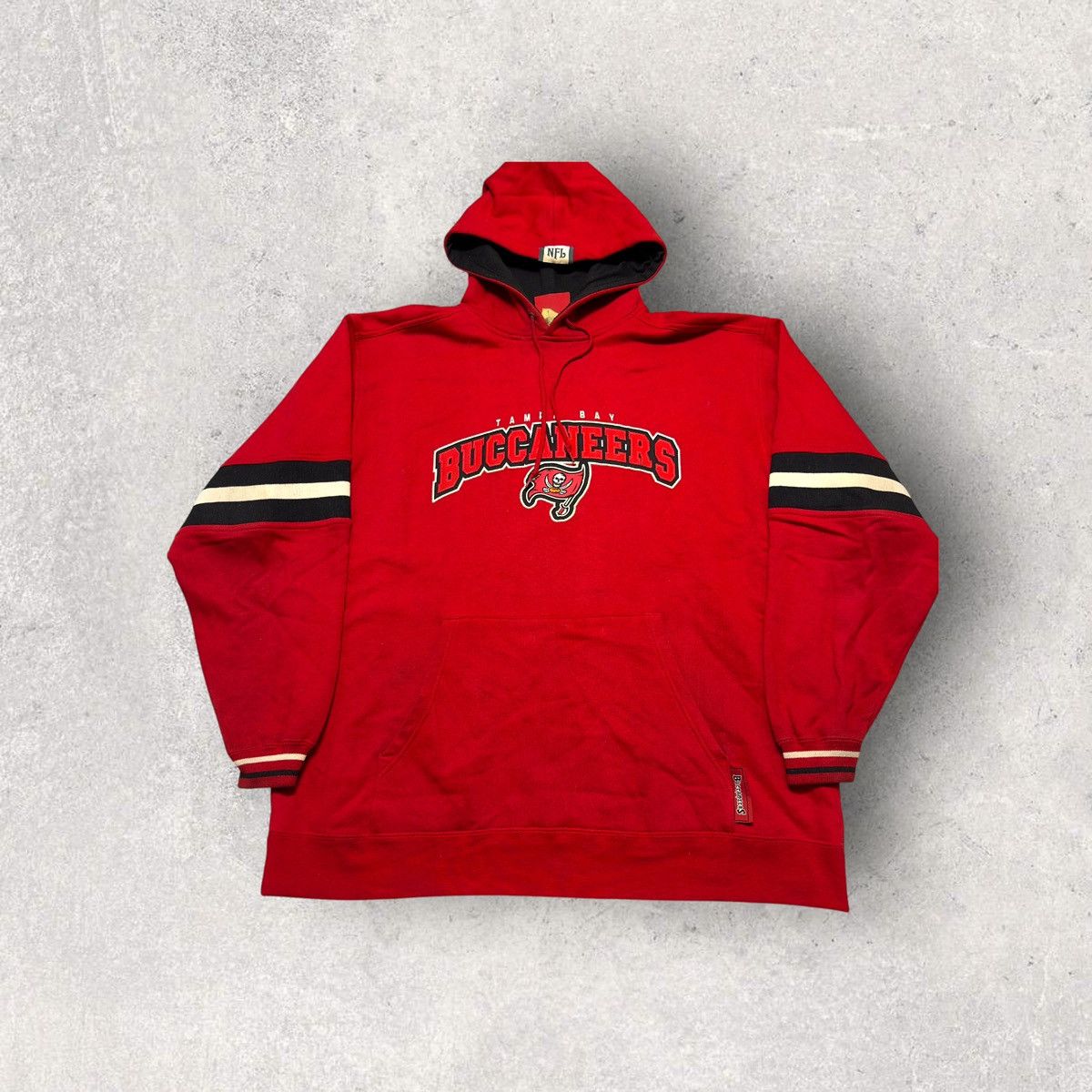 NFL × Vintage Vintage Tampa Bay Buccaneers hoodie Size US L / EU 52-54 / 3 - 1 Thumbnail
