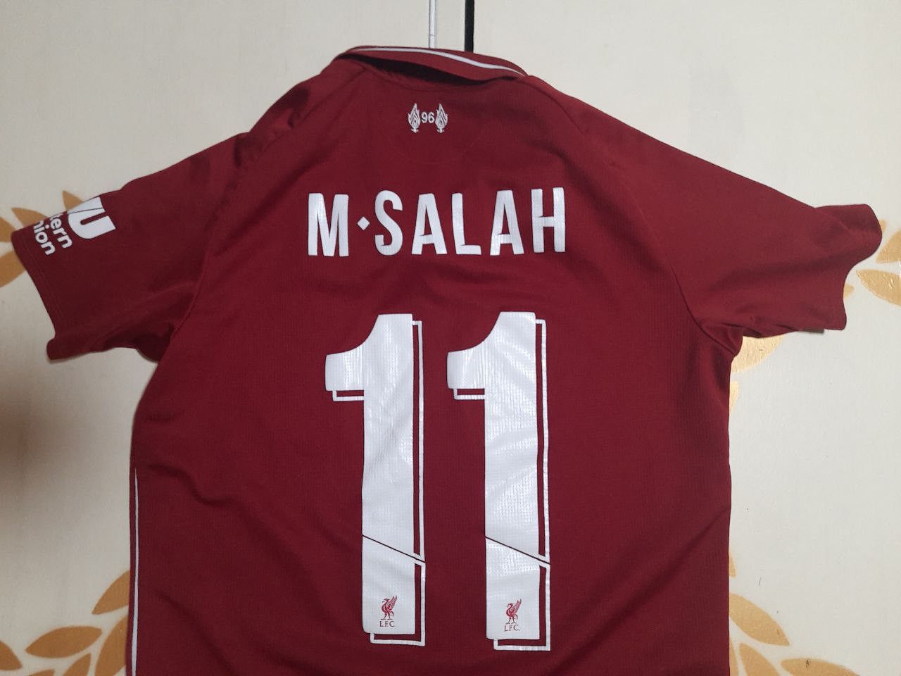 New Balance New Balance Liverpool Jersey 11 M.Salah 2018-19 kids size XL Size US S / EU 44-46 / 1 - 6 Thumbnail