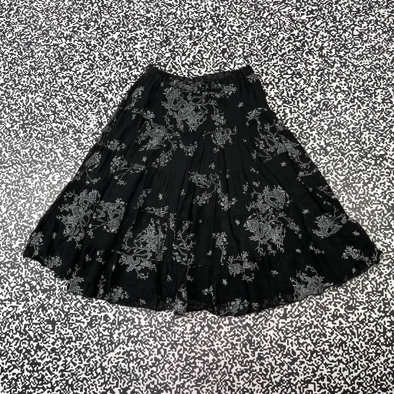 Japanese Brand Vintage Y2K Japanese Dragon Monogram Flared Midi Skirt Size 28" / US 6 / IT 42 - 12 Thumbnail