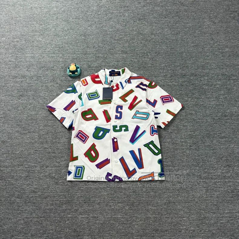 Louis Vuitton Louis Vuitton NBA Signature White Full Print Short Sleeve Size US S / EU 44-46 / 1 - 1 Thumbnail